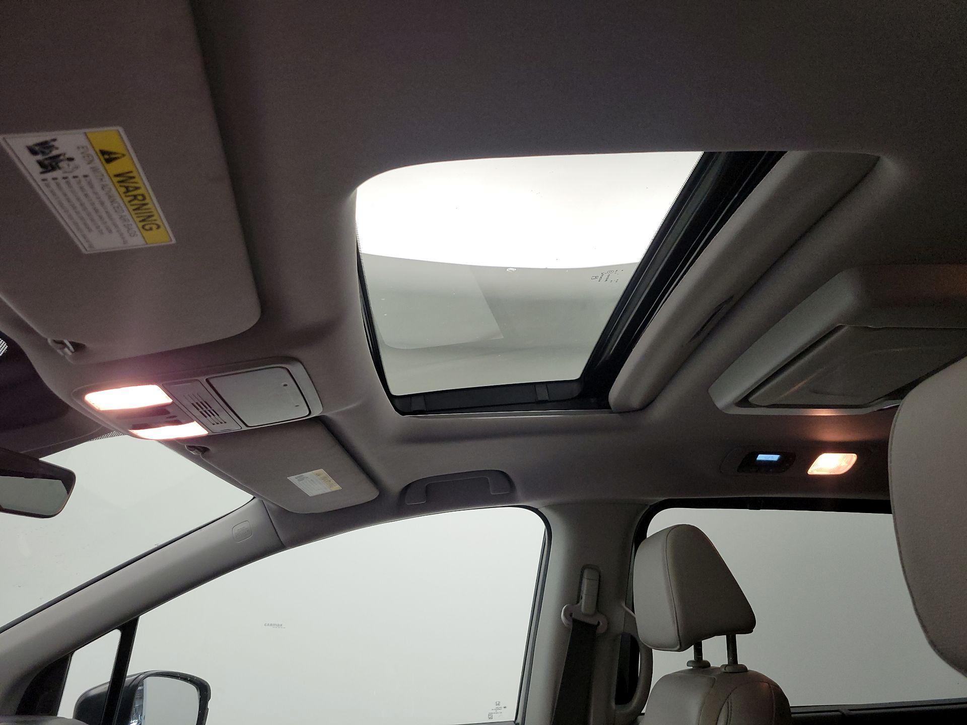 Thumbnail: 2018 Honda Odyssey - 19