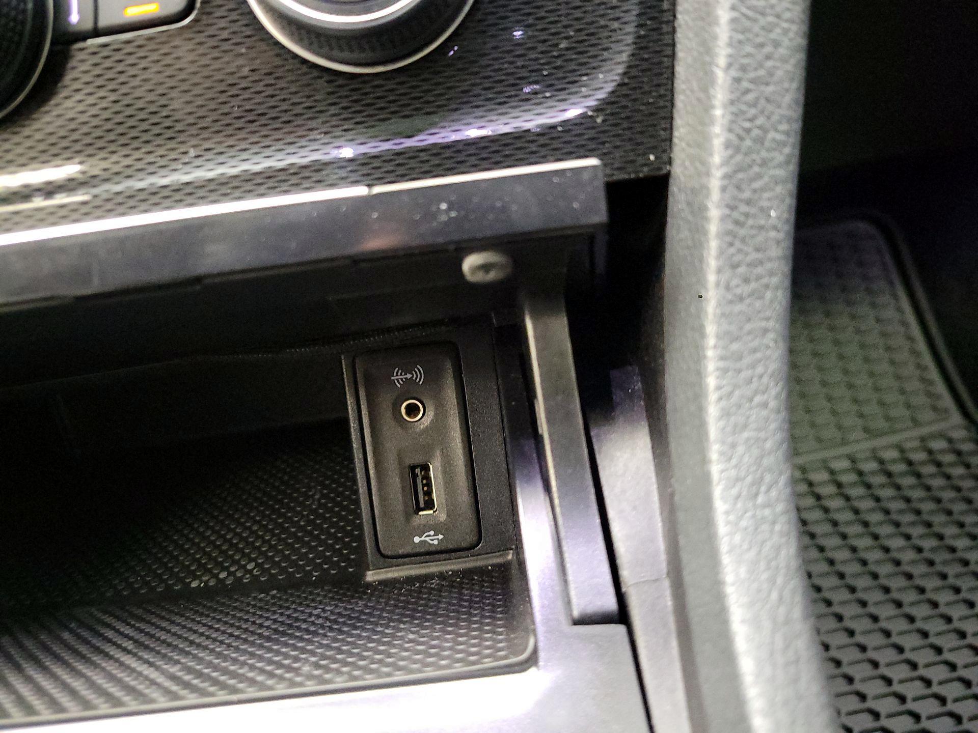 Thumbnail: 2017 Volkswagen Golf - 18