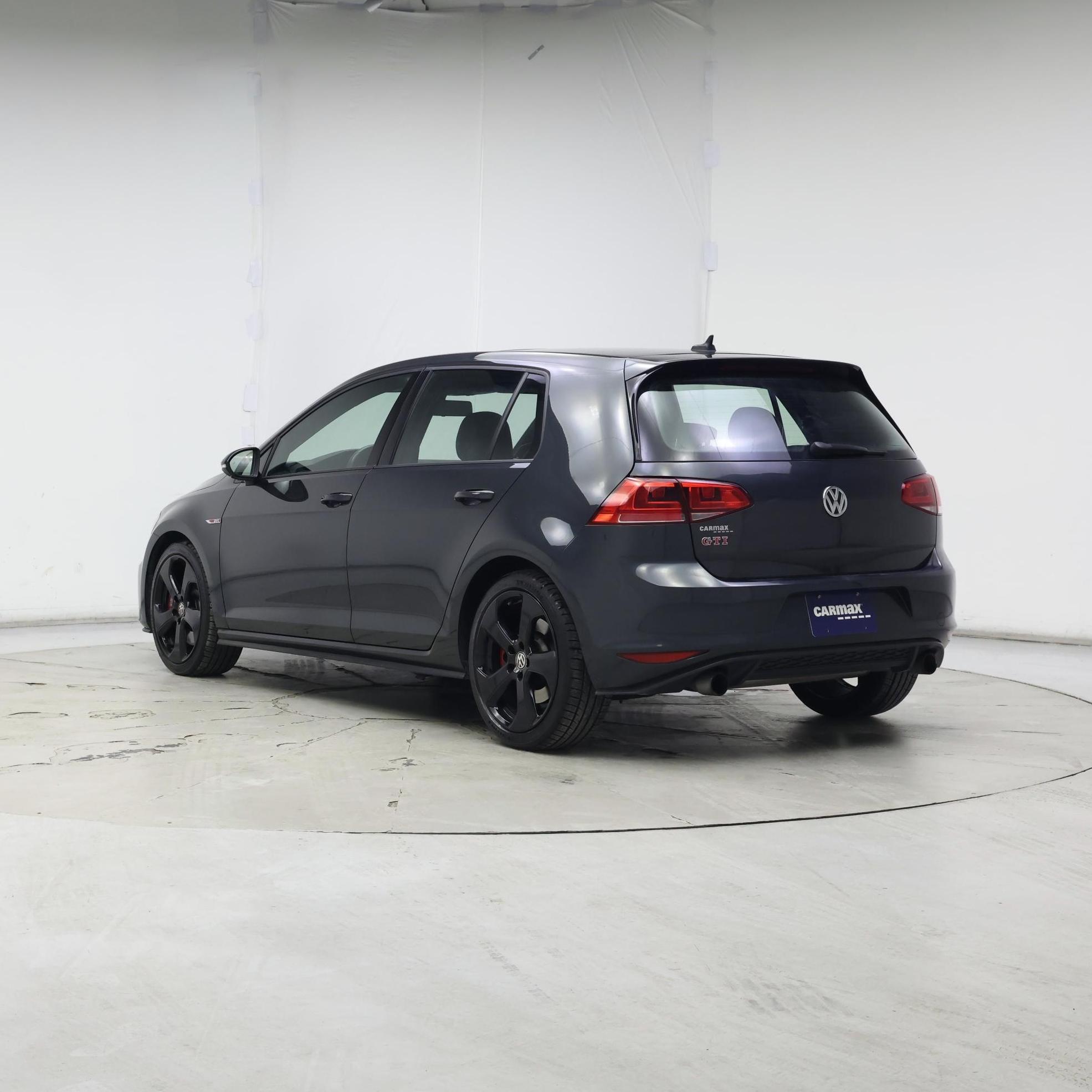 Thumbnail: 2017 Volkswagen Golf - 2