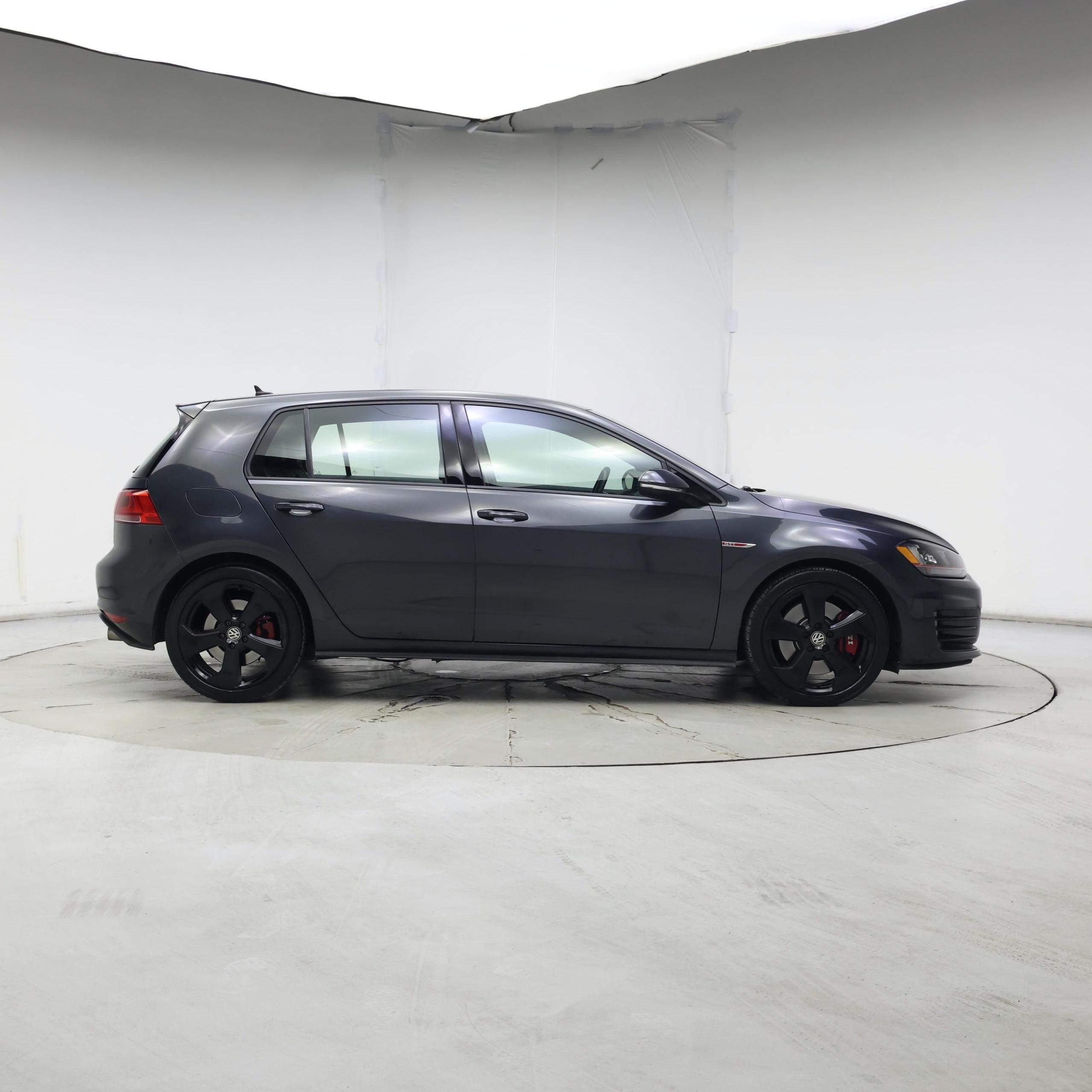 Thumbnail: 2017 Volkswagen Golf - 7