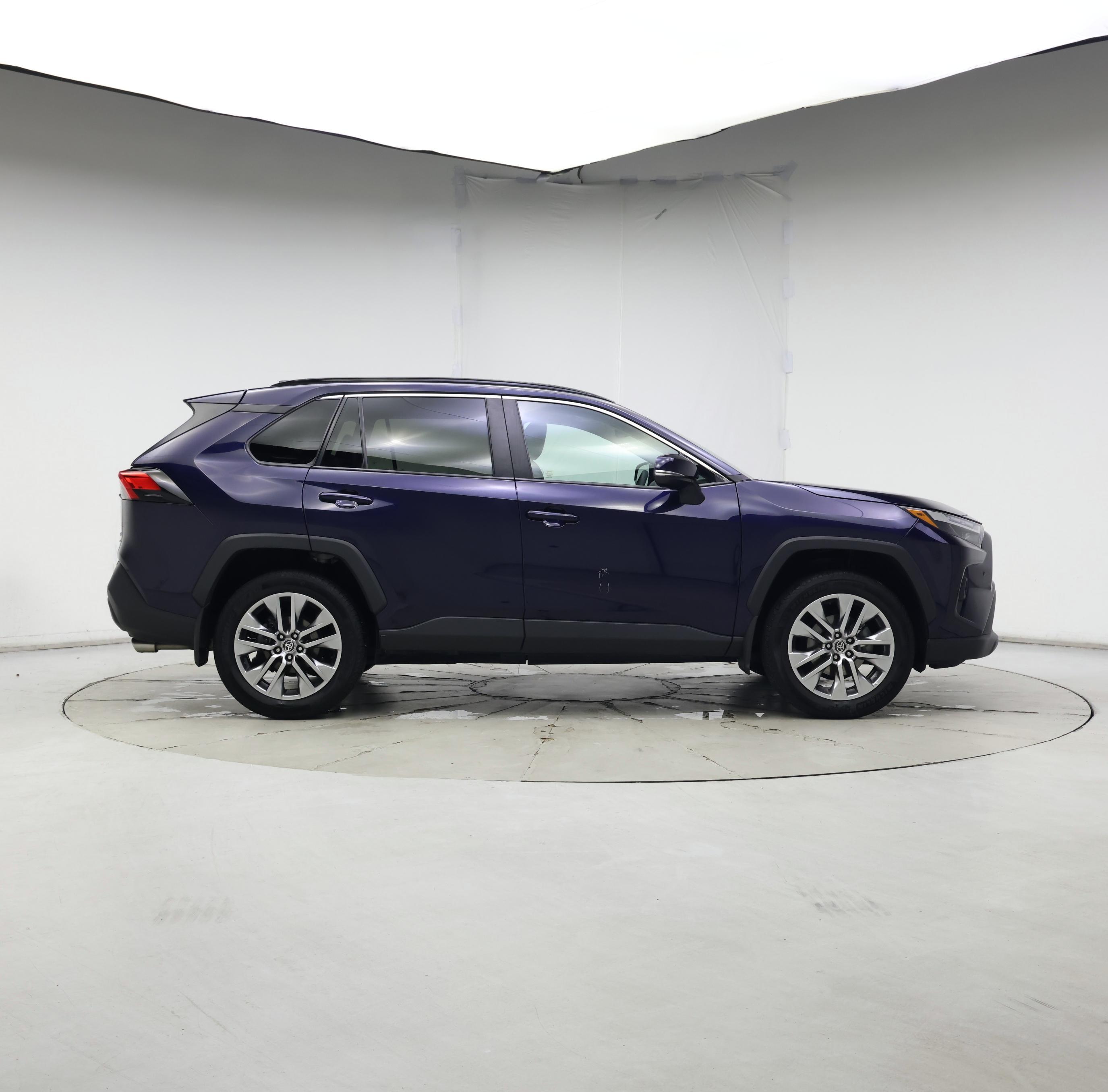 Thumbnail: 2023 Toyota RAV4 - 7