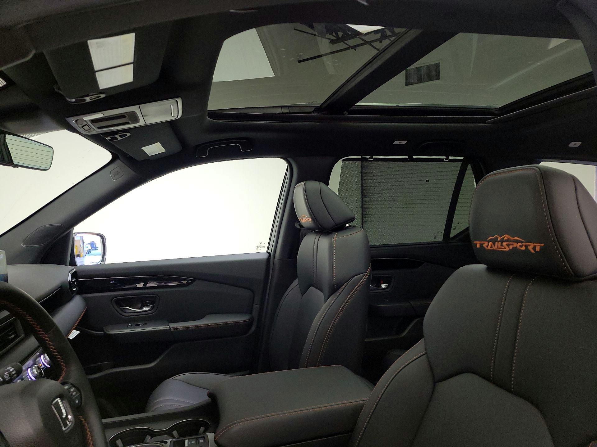 Thumbnail: 2025 Honda Pilot - 19