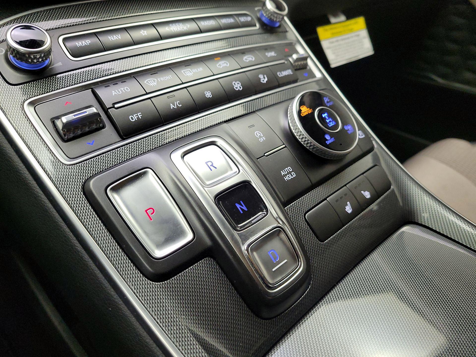 Thumbnail: 2023 Hyundai Santa Fe - 18