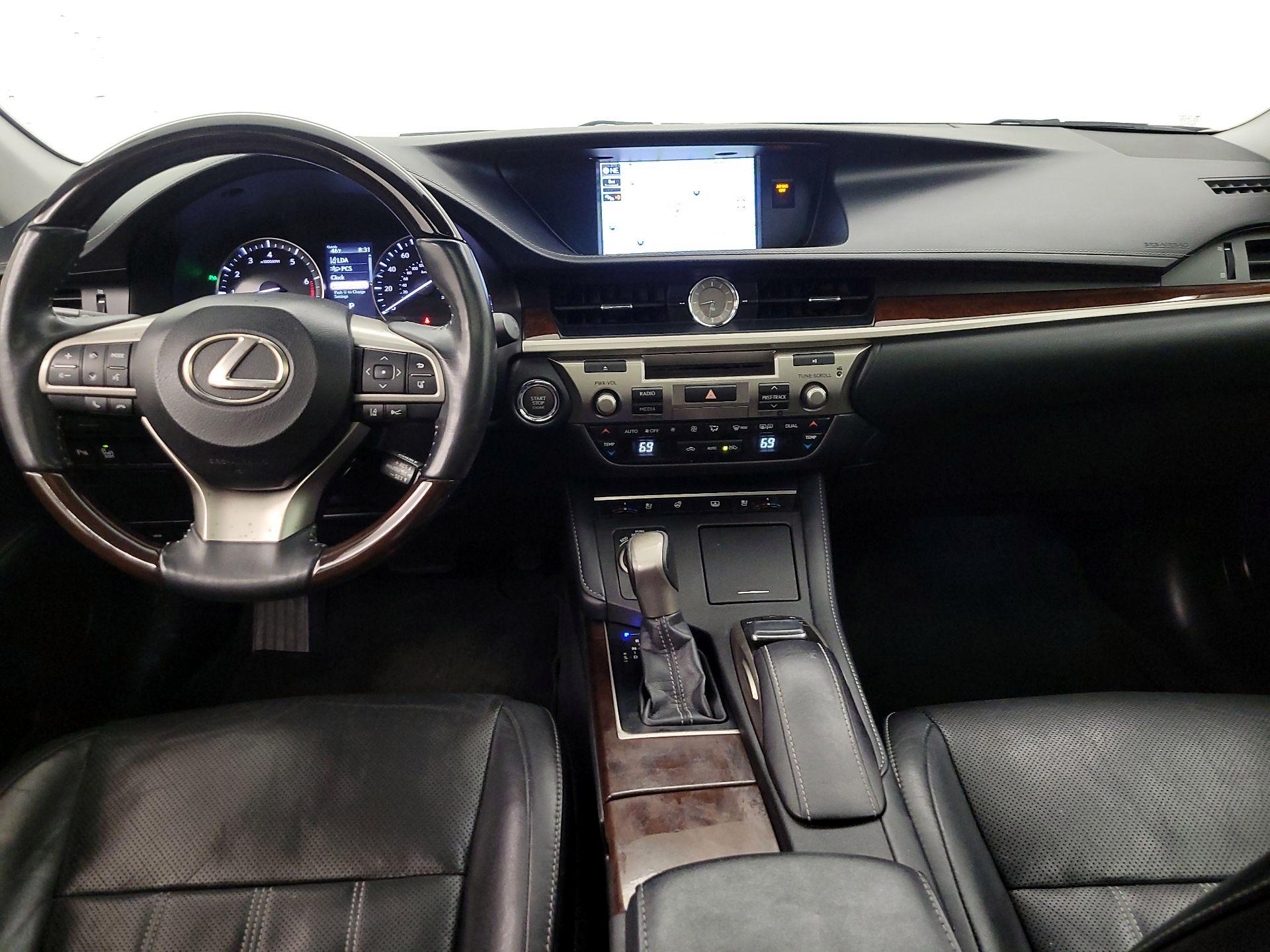 Thumbnail: 2018 Lexus ES - 9