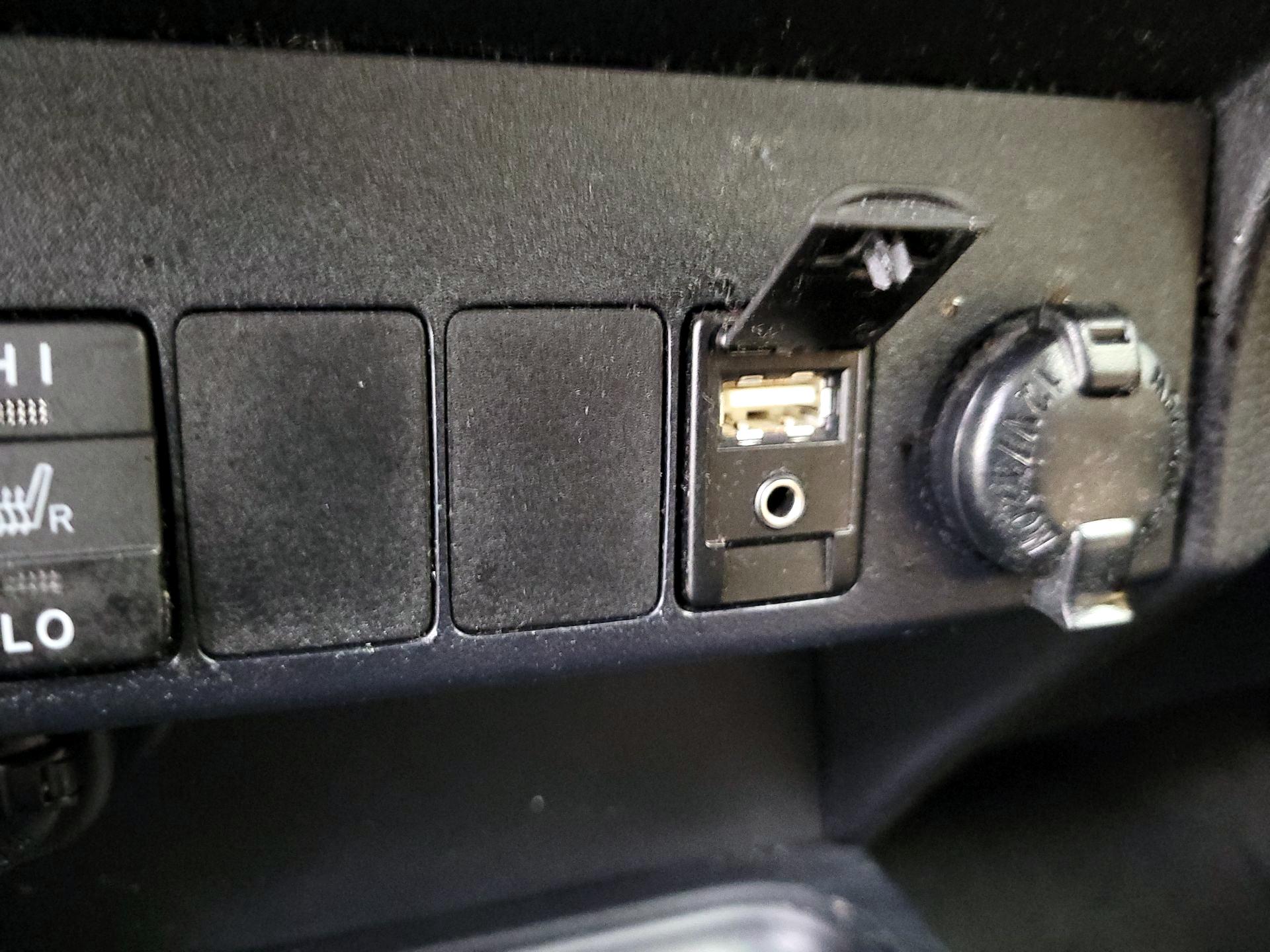 Thumbnail: 2016 Toyota RAV4 - 18