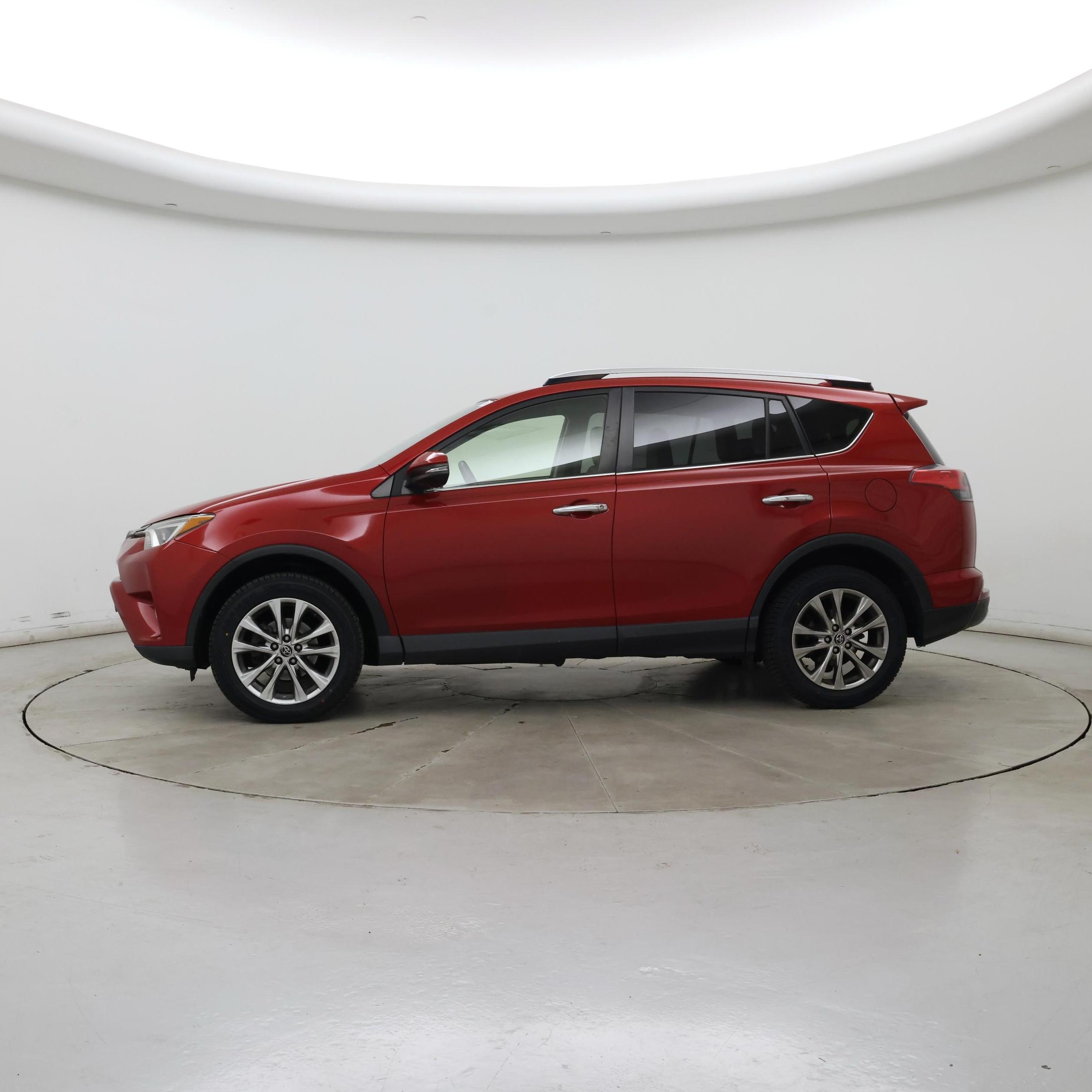 Thumbnail: 2016 Toyota RAV4 - 3