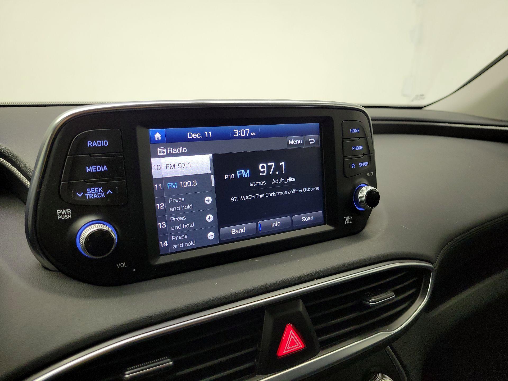 Thumbnail: 2020 Hyundai Santa Fe - 16