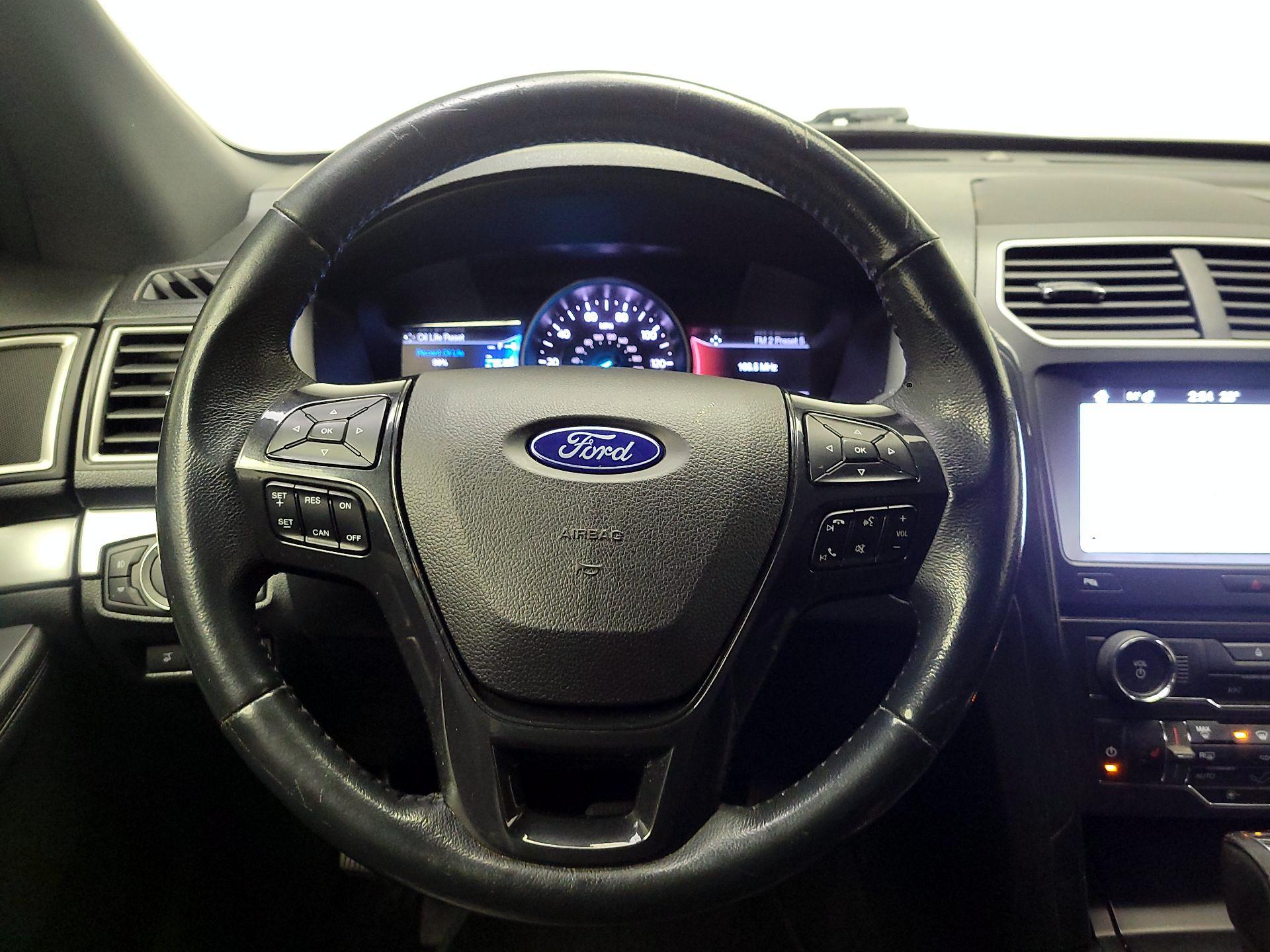 Thumbnail: 2017 Ford Explorer - 10