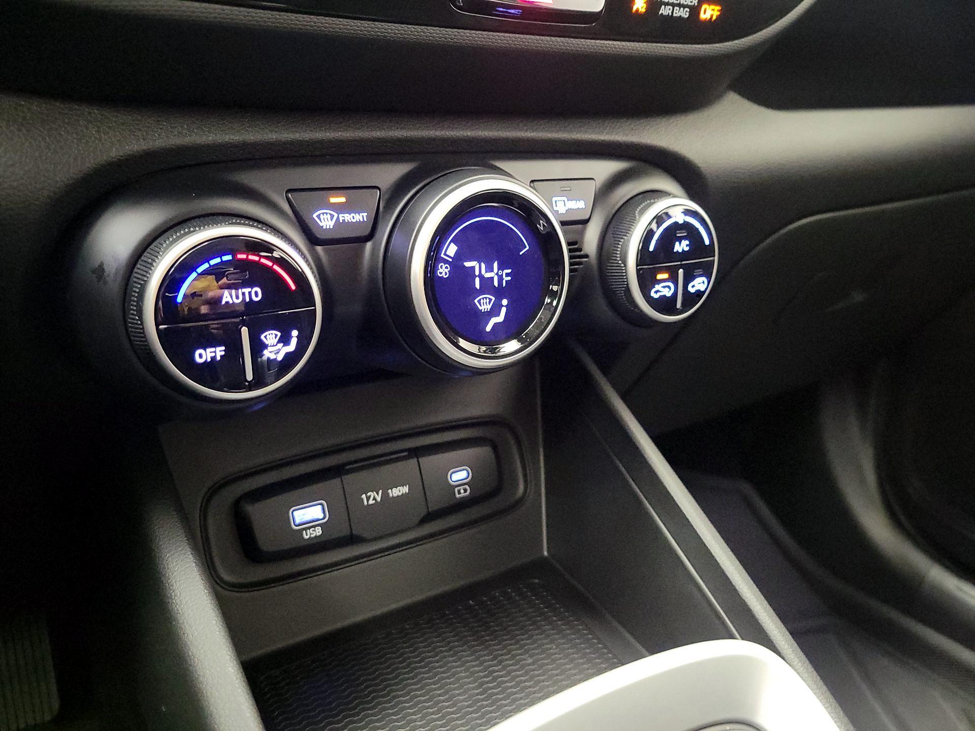 Thumbnail: 2024 Hyundai Venue - 16