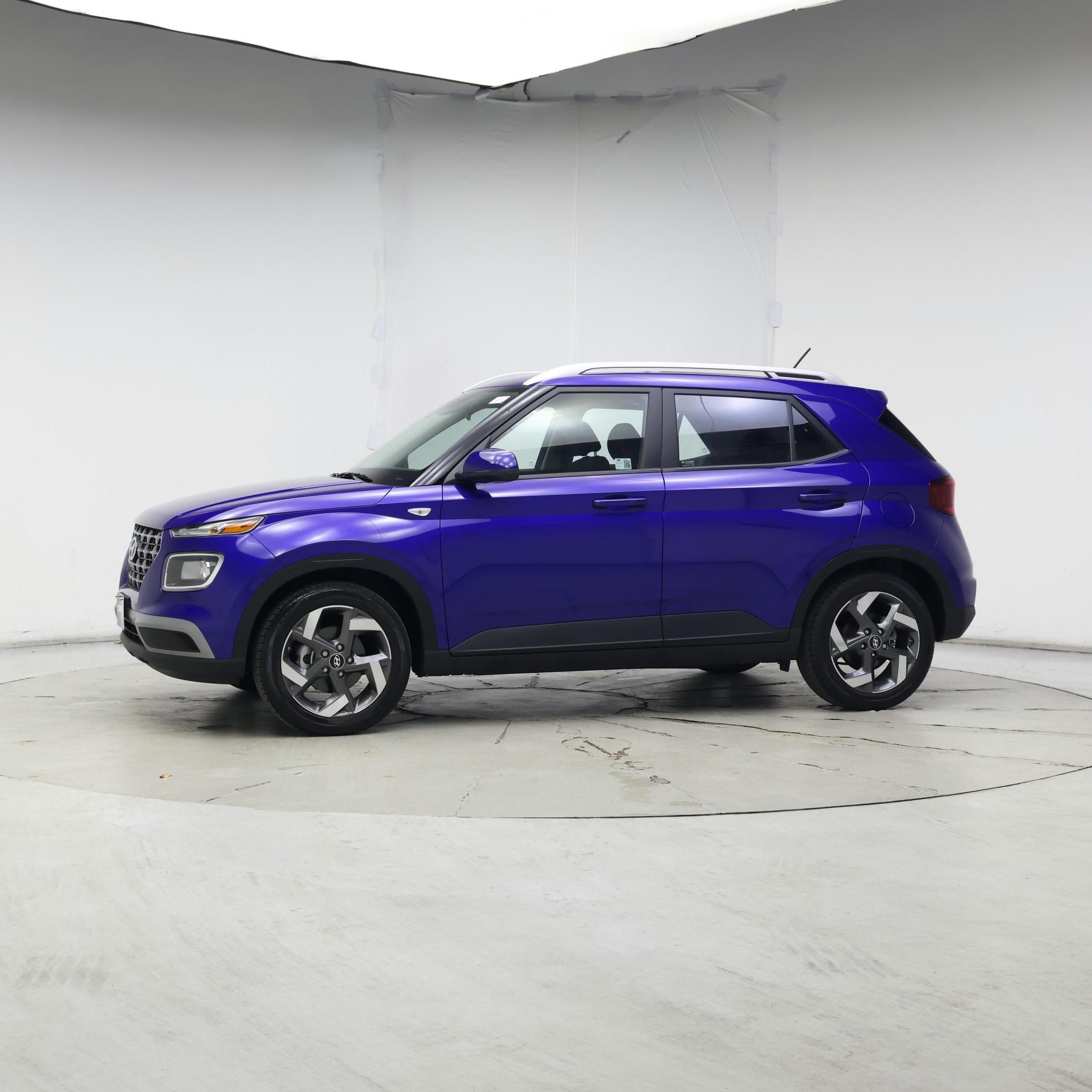 Thumbnail: 2024 Hyundai Venue - 3