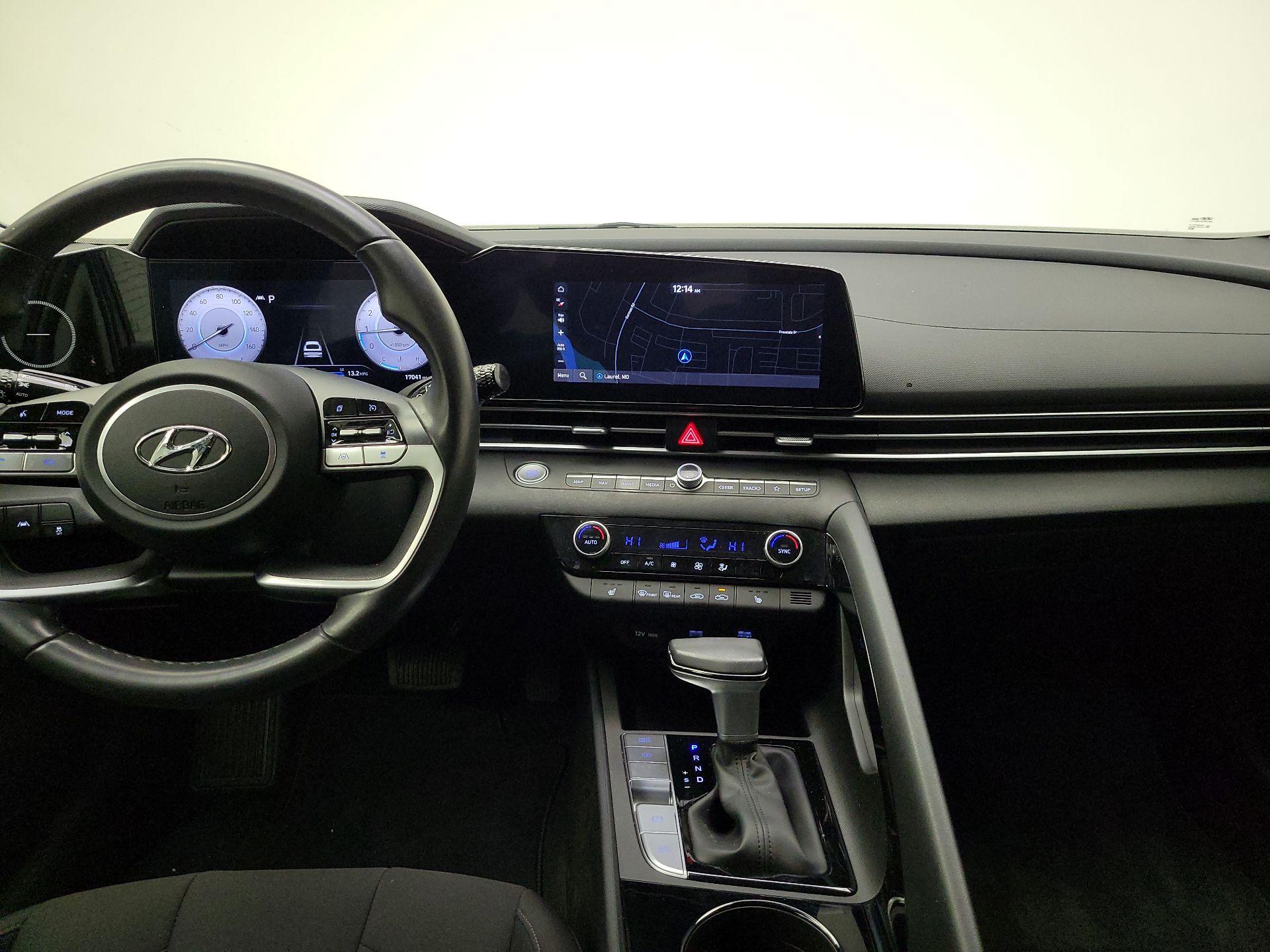 Thumbnail: 2023 Hyundai Elantra - 9