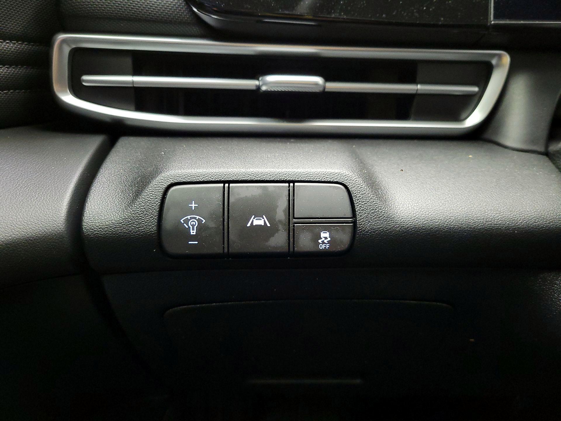 Thumbnail: 2023 Hyundai Elantra - 13