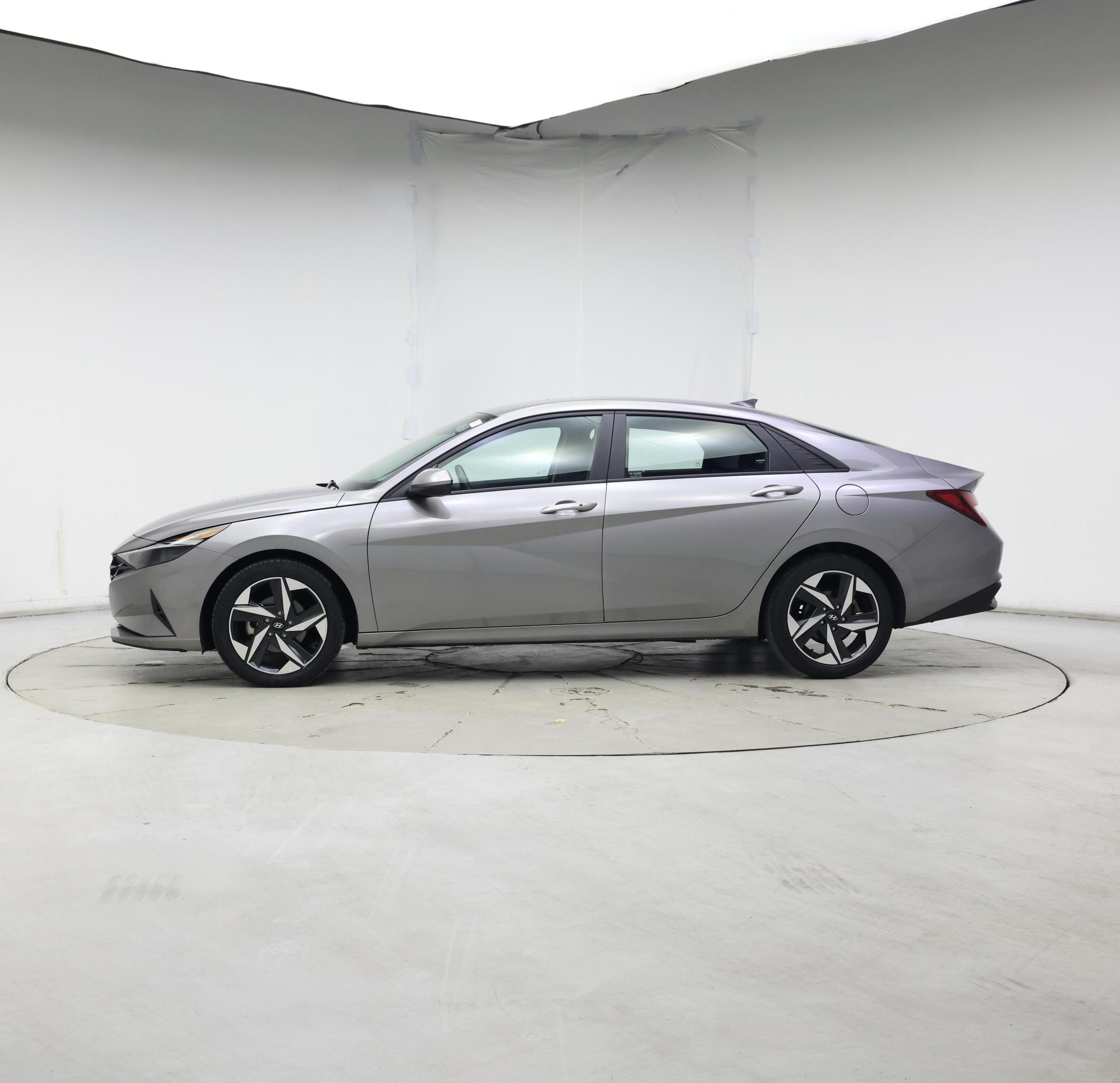 Thumbnail: 2023 Hyundai Elantra - 3