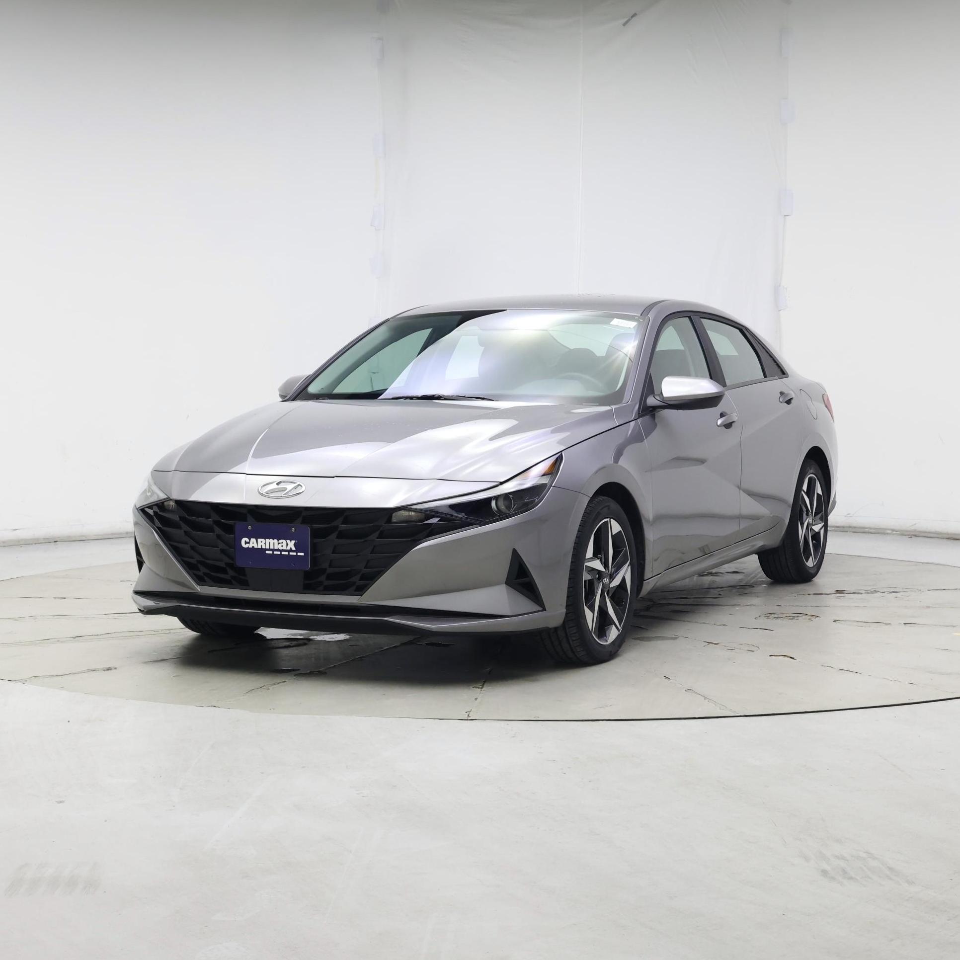 Thumbnail: 2023 Hyundai Elantra - 4