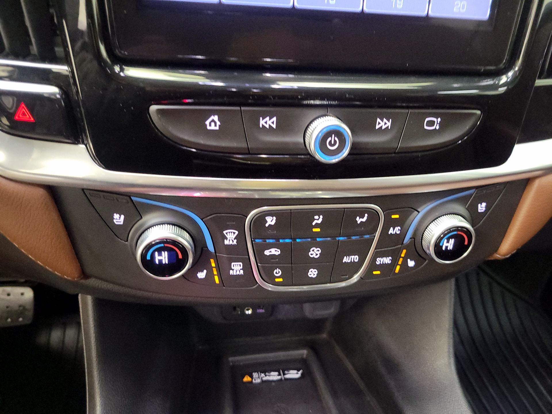 Thumbnail: 2019 Chevrolet Traverse - 16