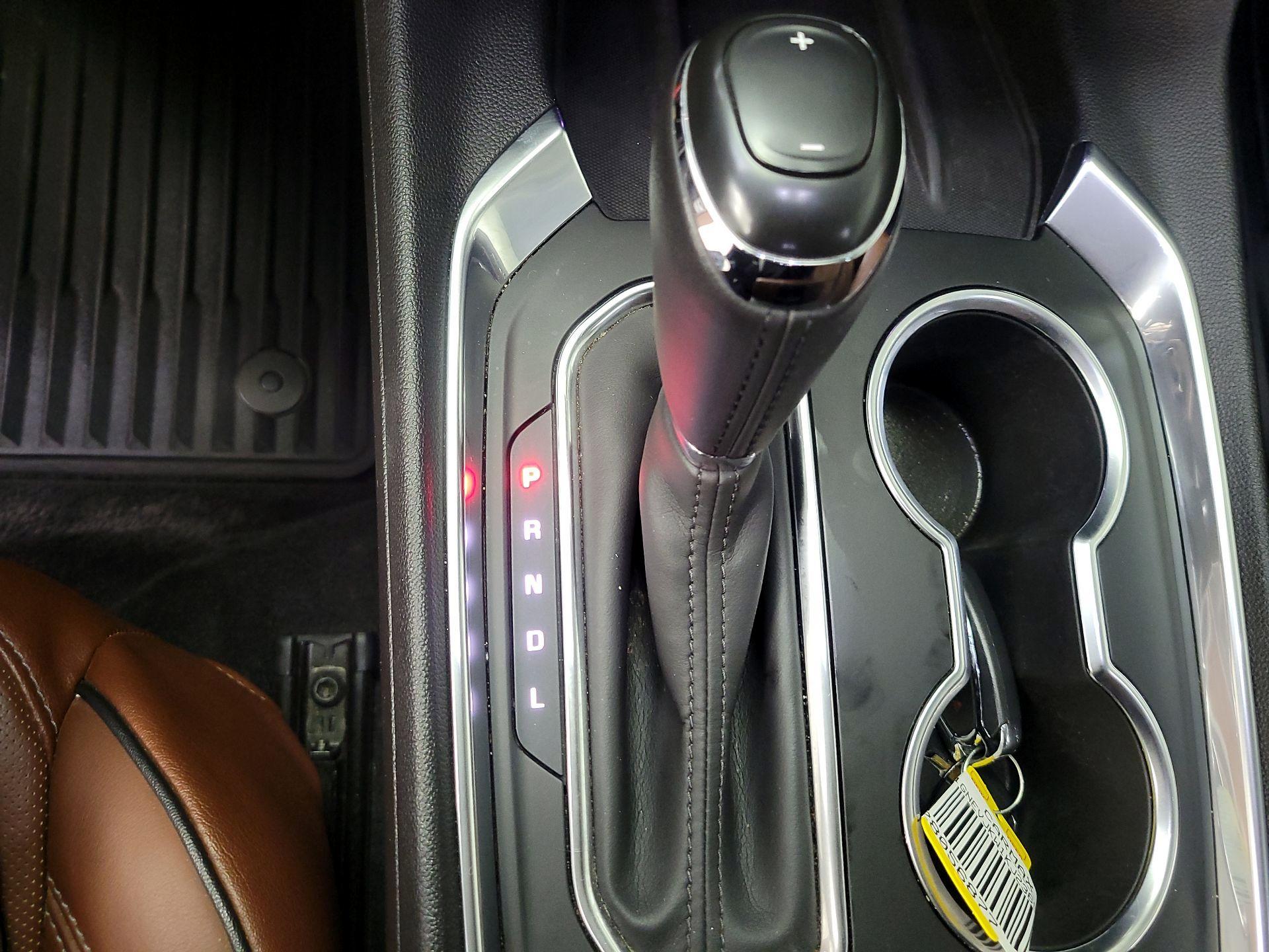 Thumbnail: 2019 Chevrolet Traverse - 17