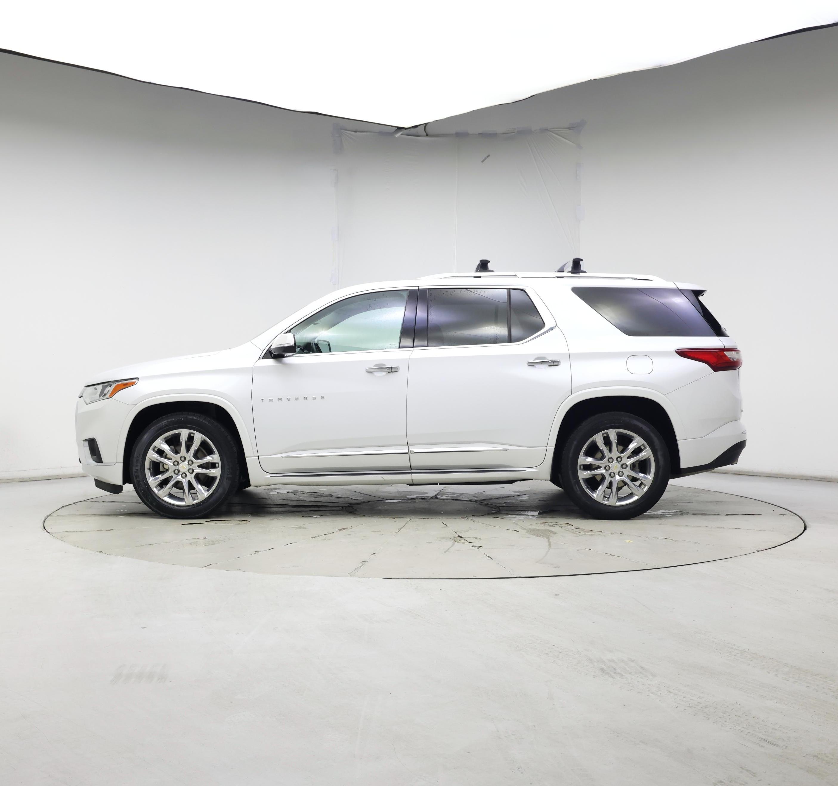 Thumbnail: 2019 Chevrolet Traverse - 3