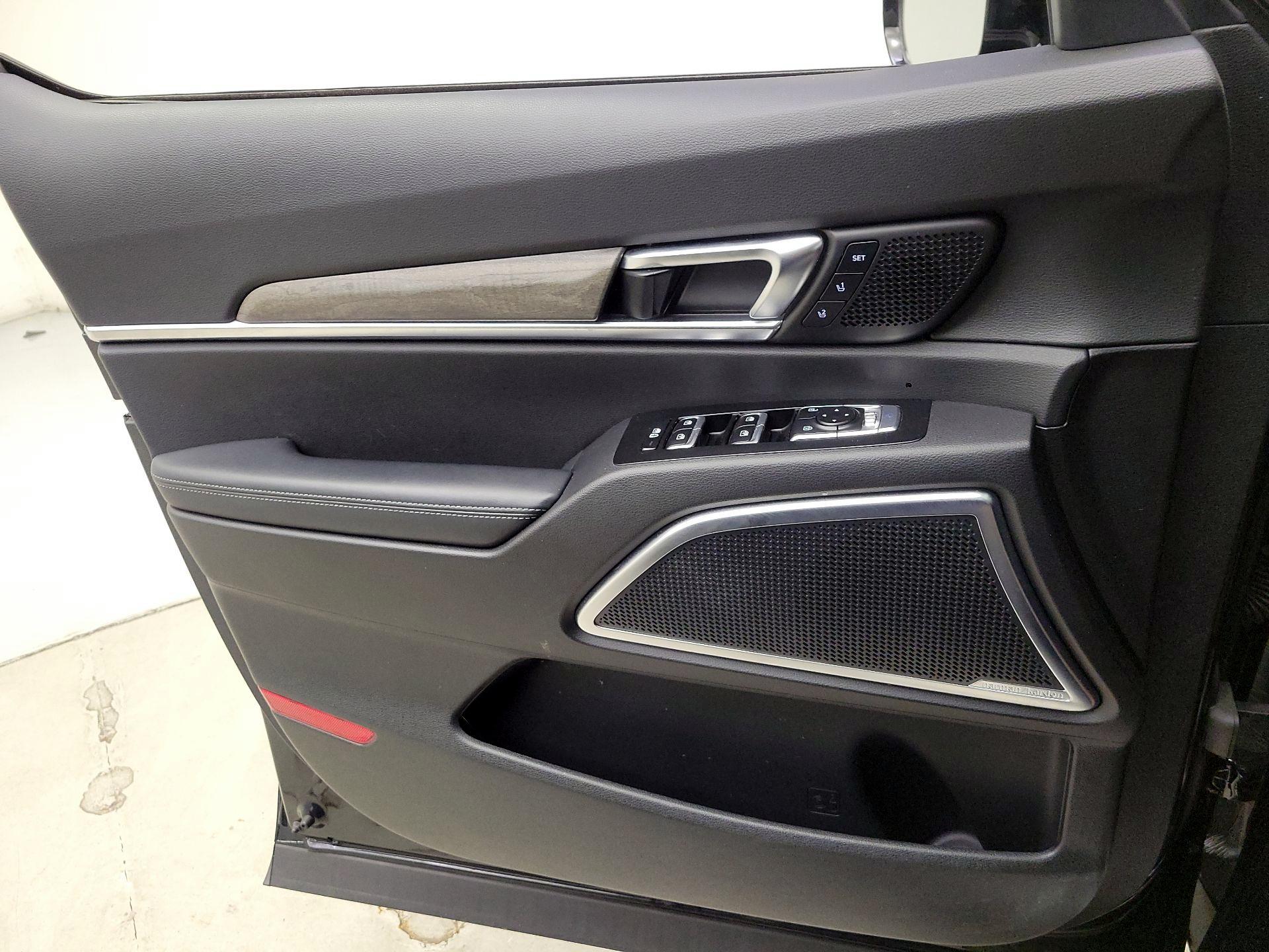 Thumbnail: 2022 Kia Telluride - 12