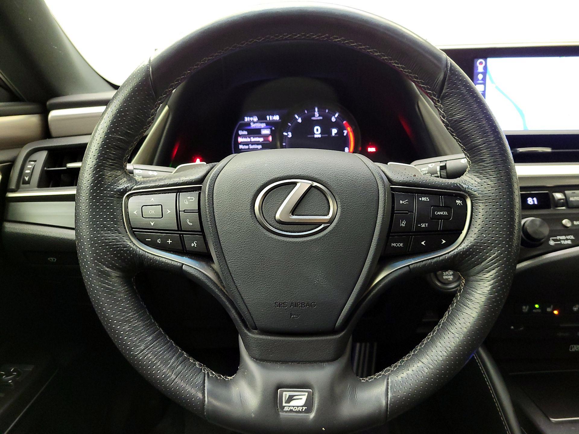 Thumbnail: 2019 Lexus ES - 10