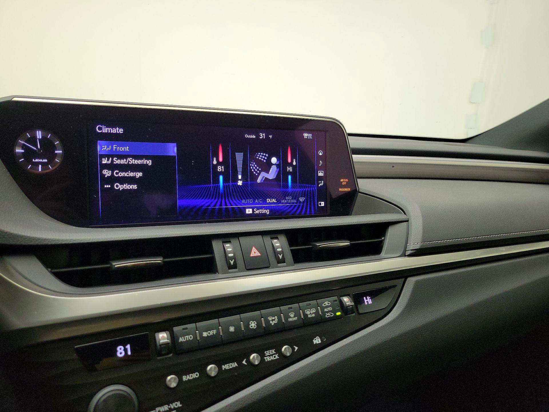 Thumbnail: 2019 Lexus ES - 17