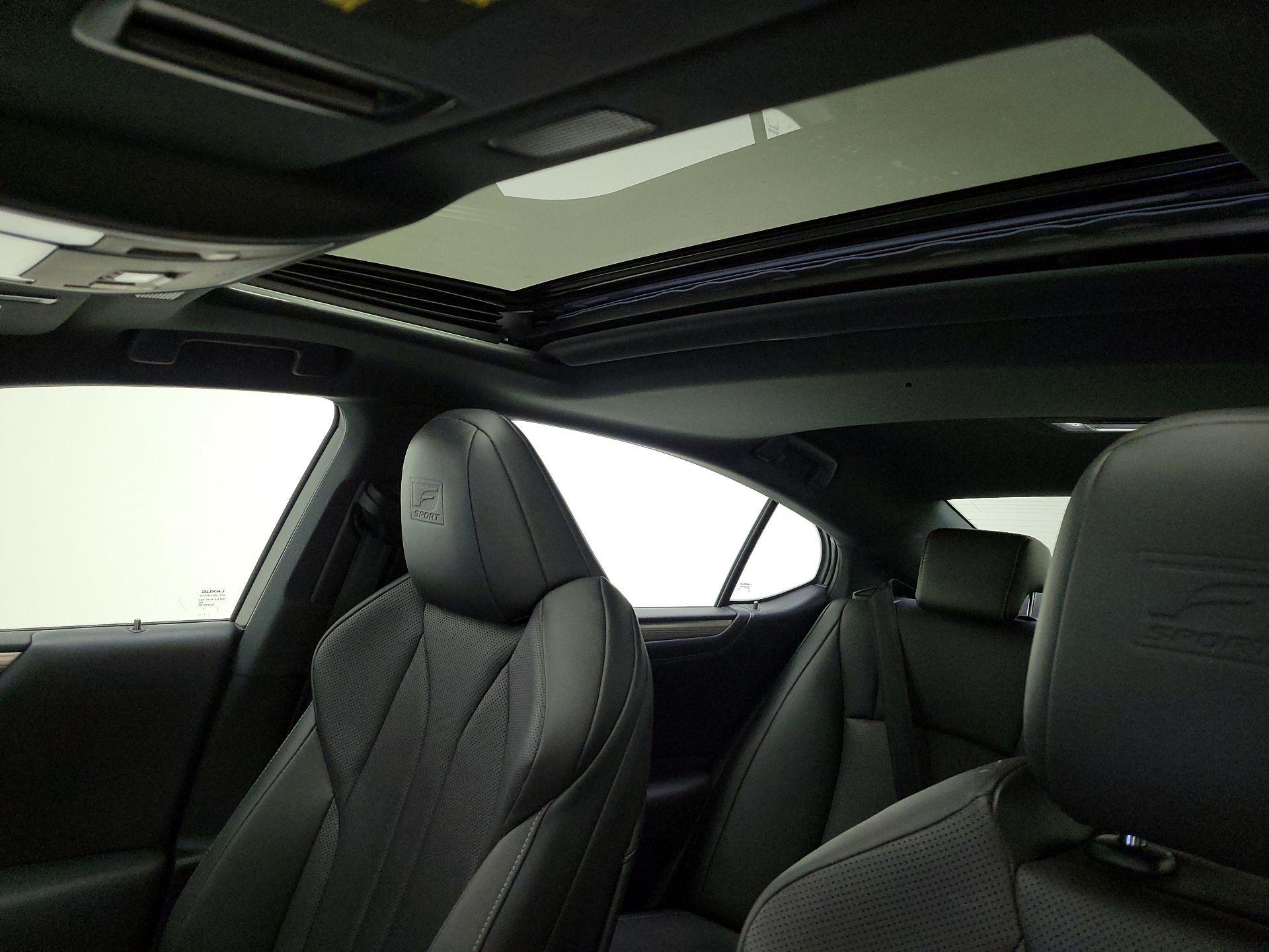 Thumbnail: 2019 Lexus ES - 20