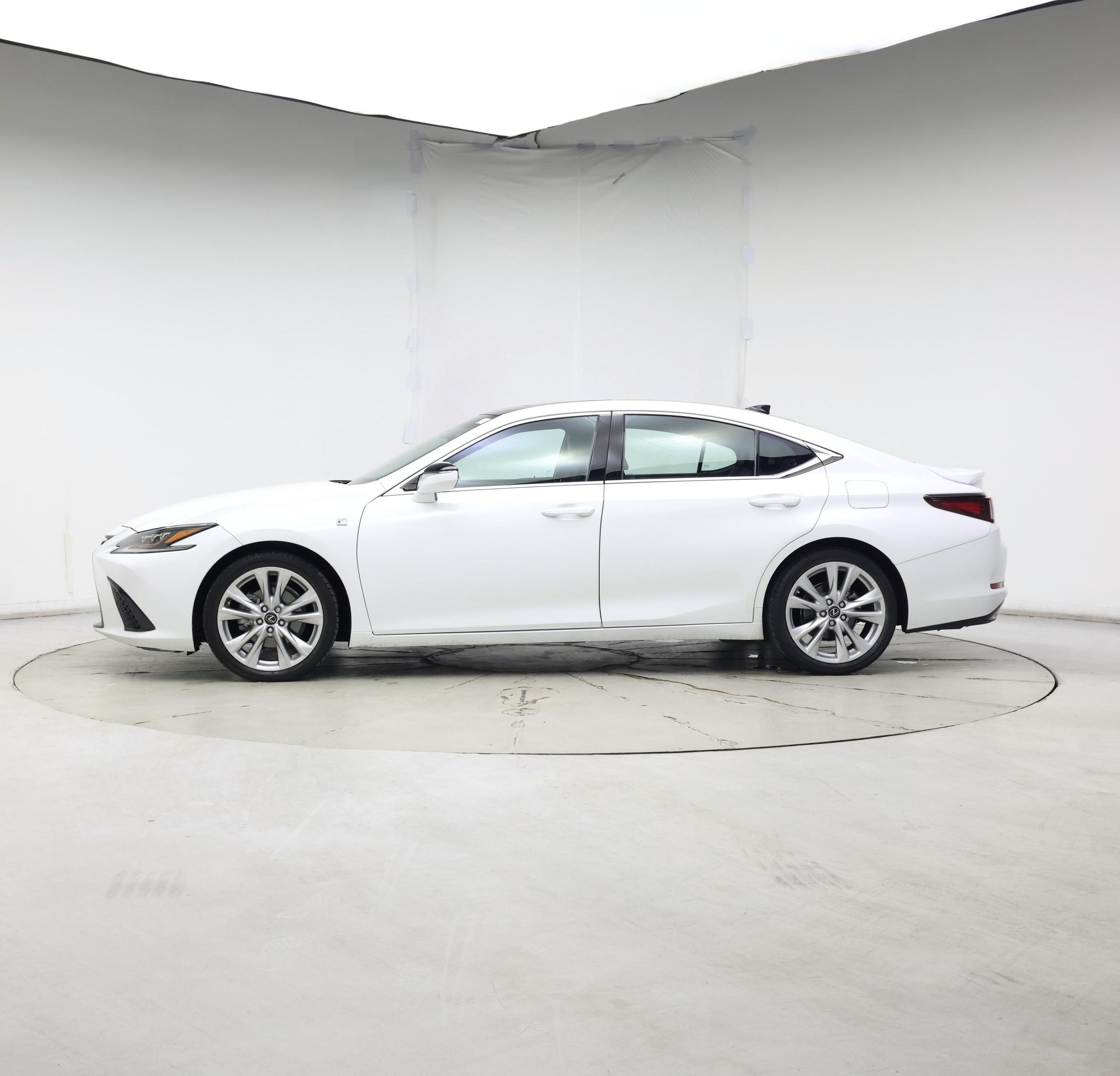 Thumbnail: 2019 Lexus ES - 3