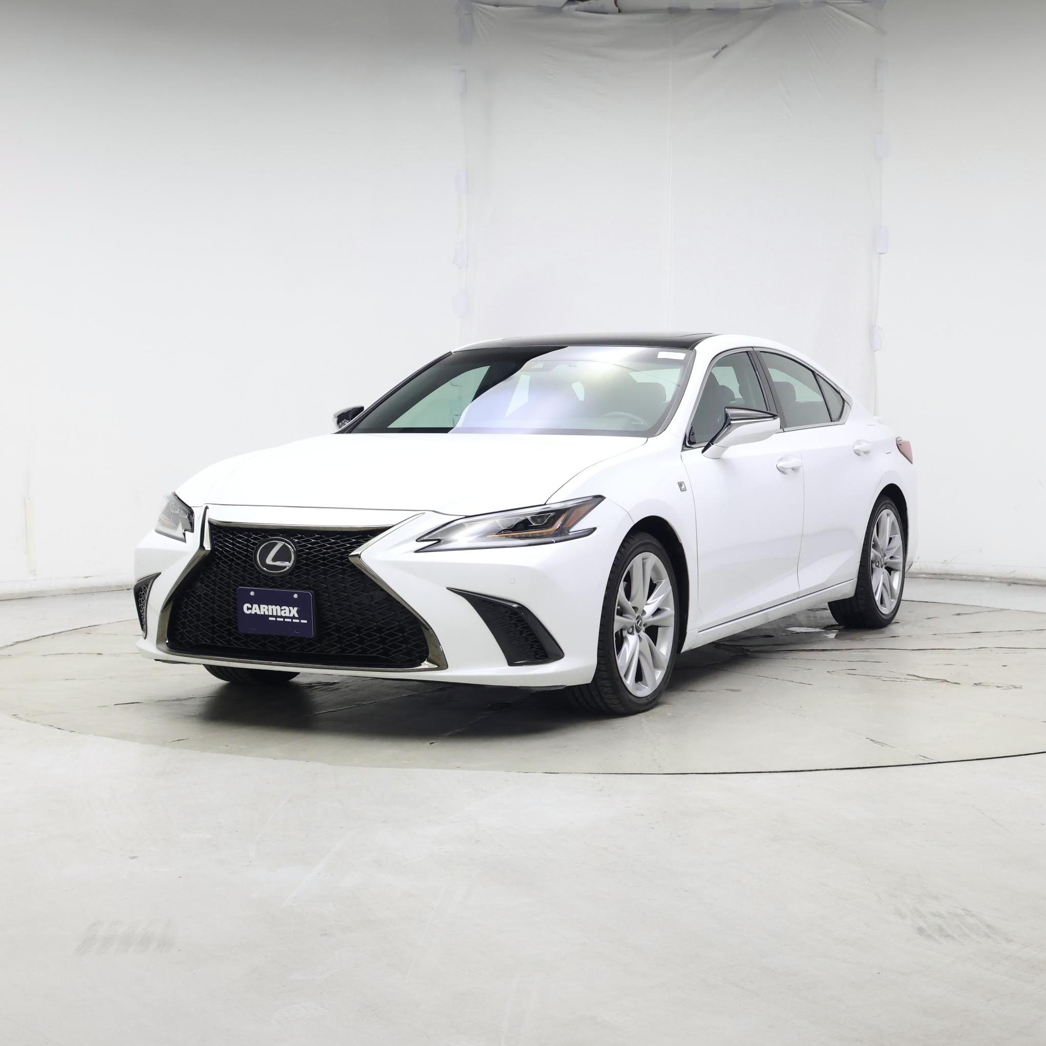 Thumbnail: 2019 Lexus ES - 4