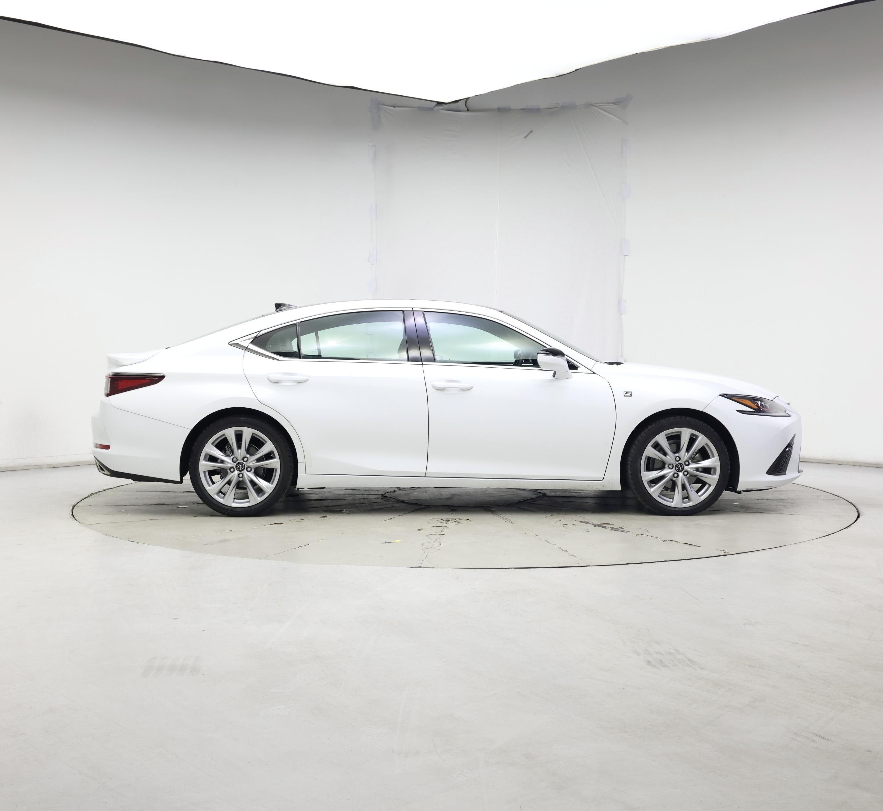 Thumbnail: 2019 Lexus ES - 7