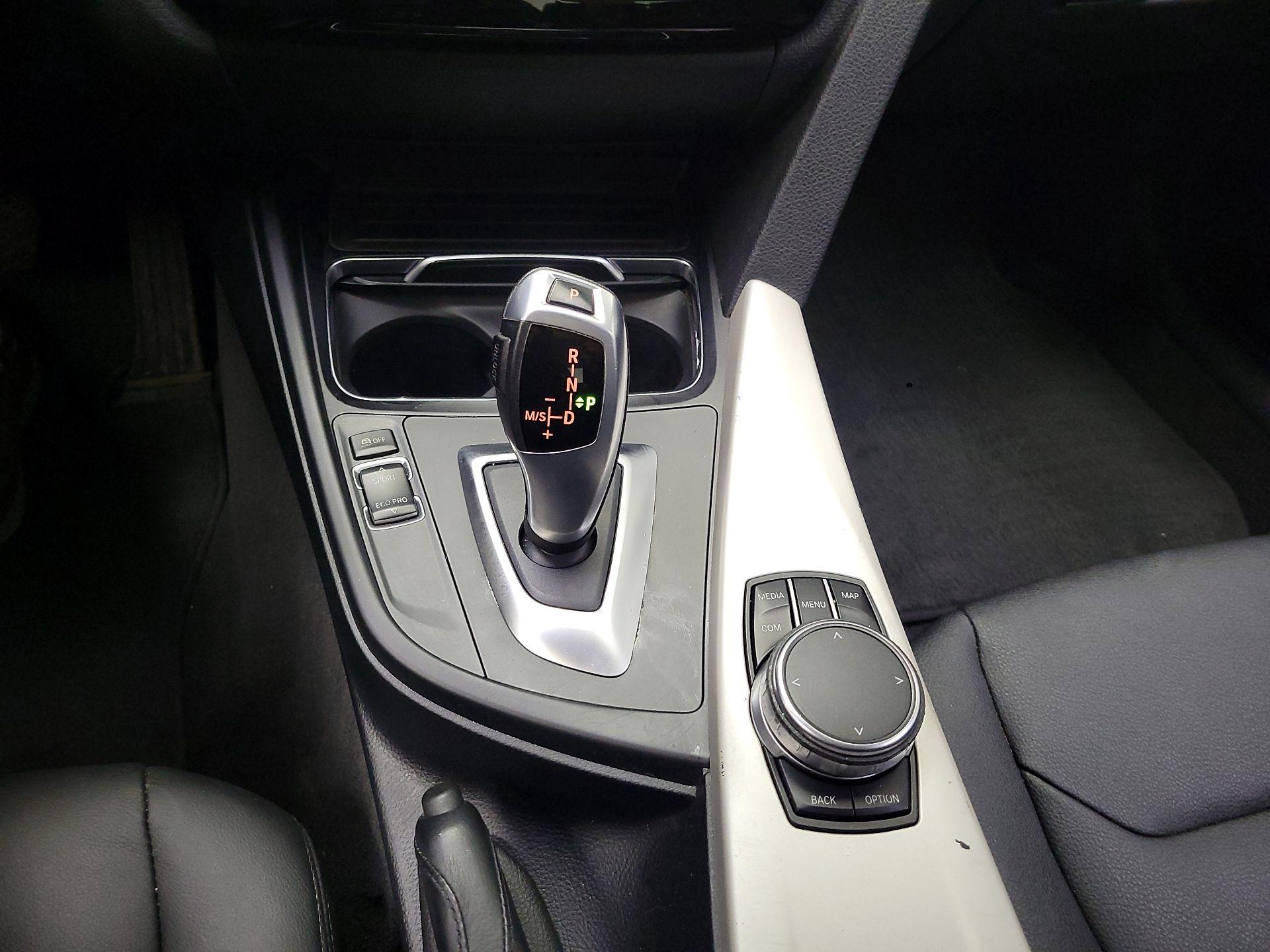 Thumbnail: 2018 BMW 3 Series - 17