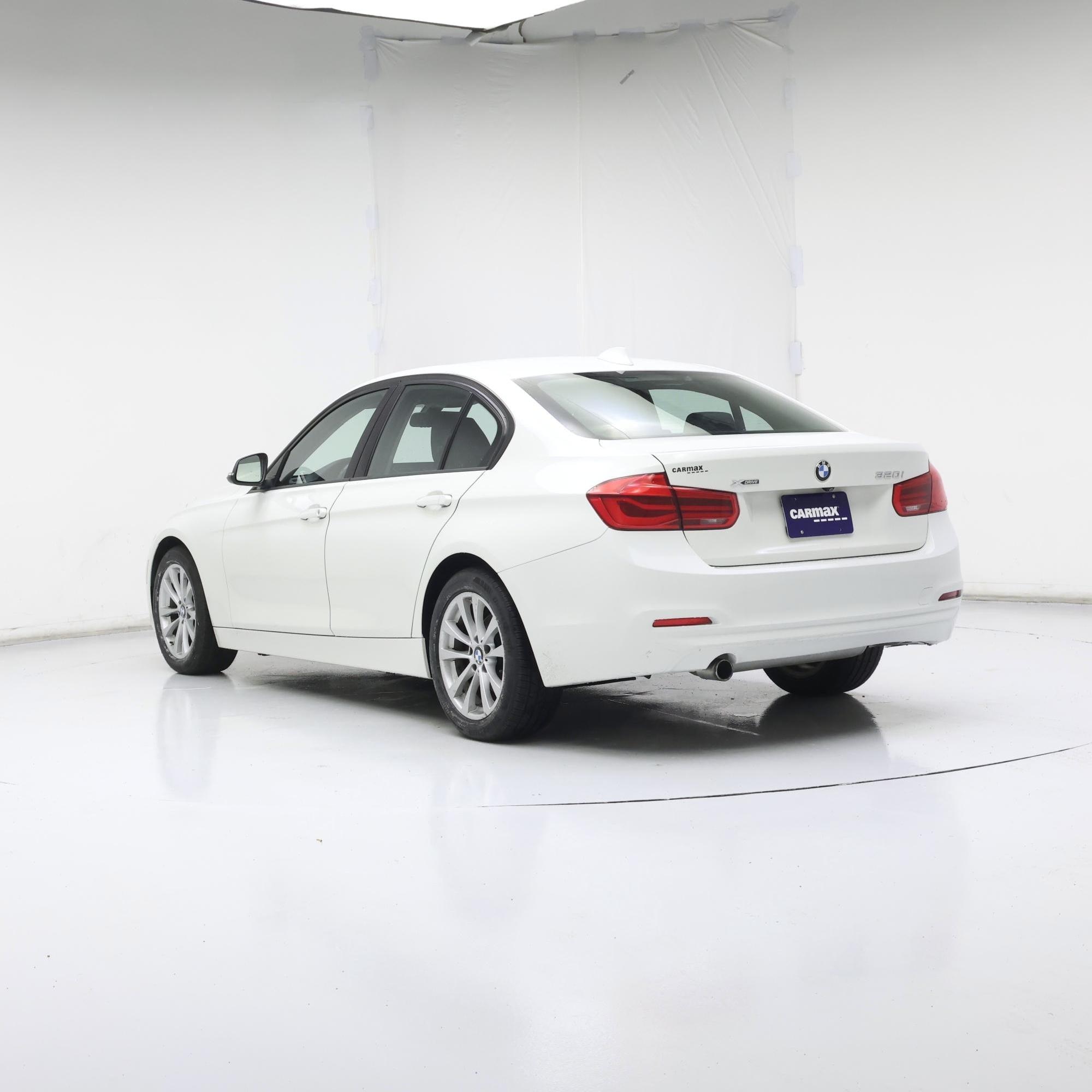 Thumbnail: 2018 BMW 3 Series - 2