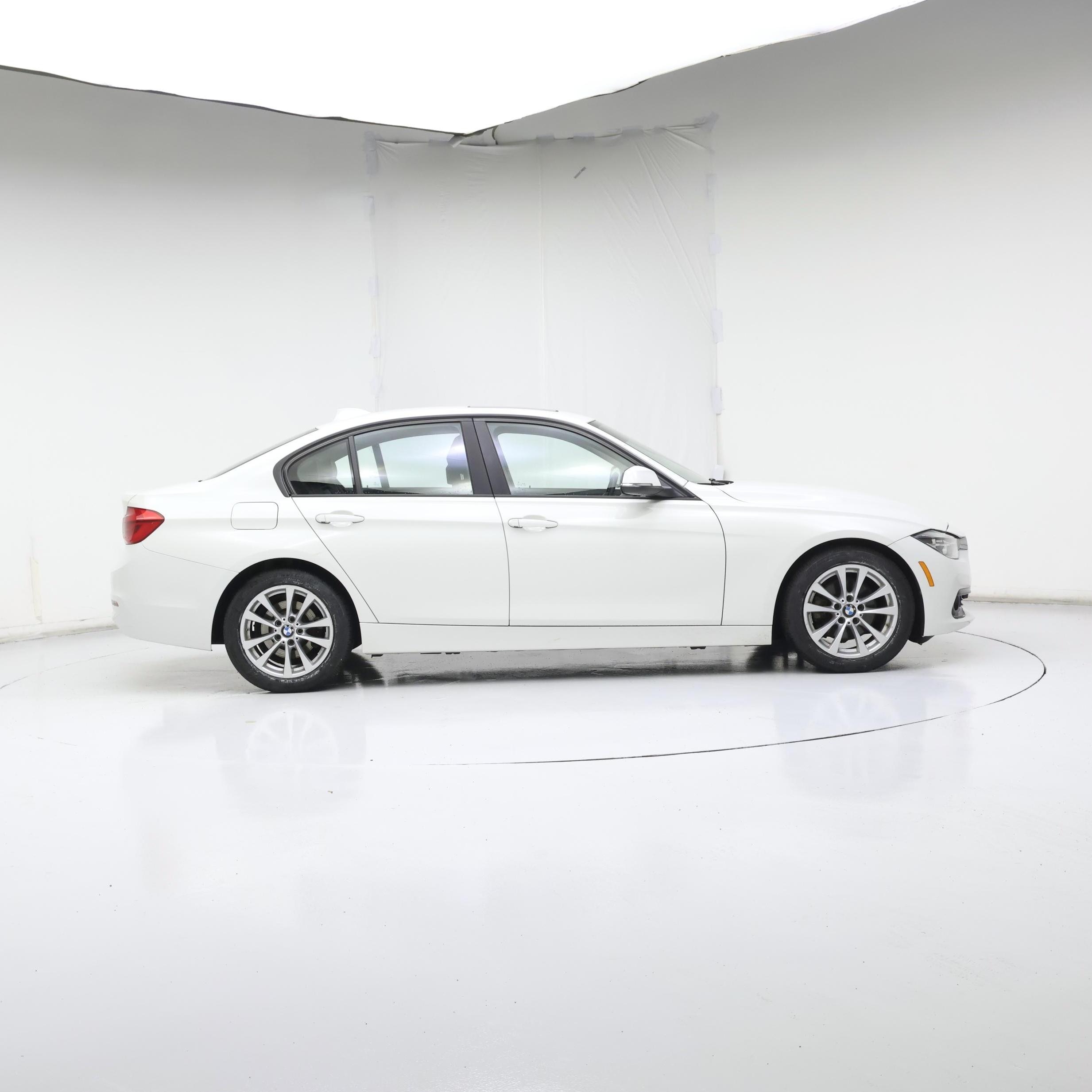 Thumbnail: 2018 BMW 3 Series - 7