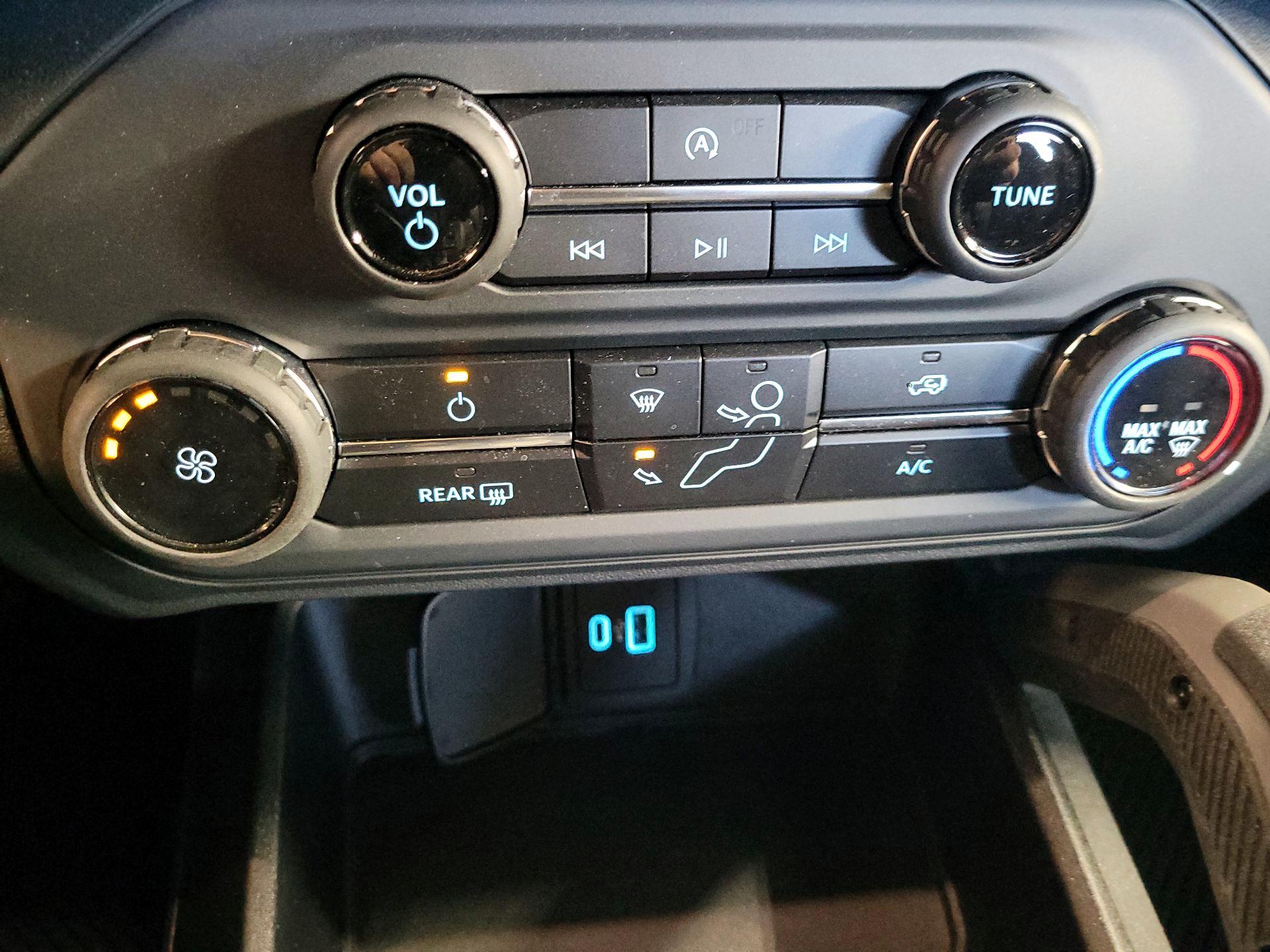 Thumbnail: 2022 Ford Bronco - 16