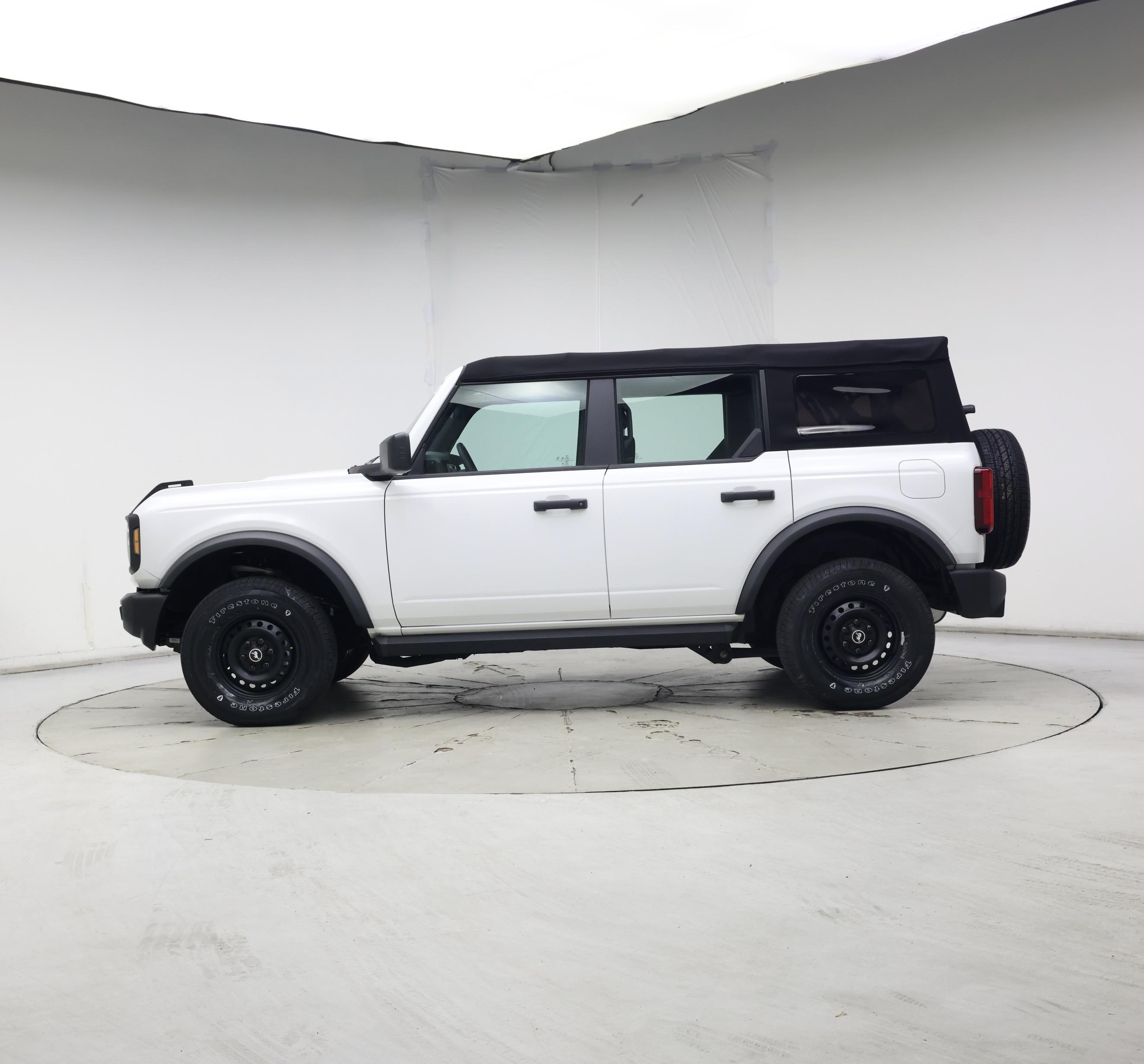 Thumbnail: 2022 Ford Bronco - 3