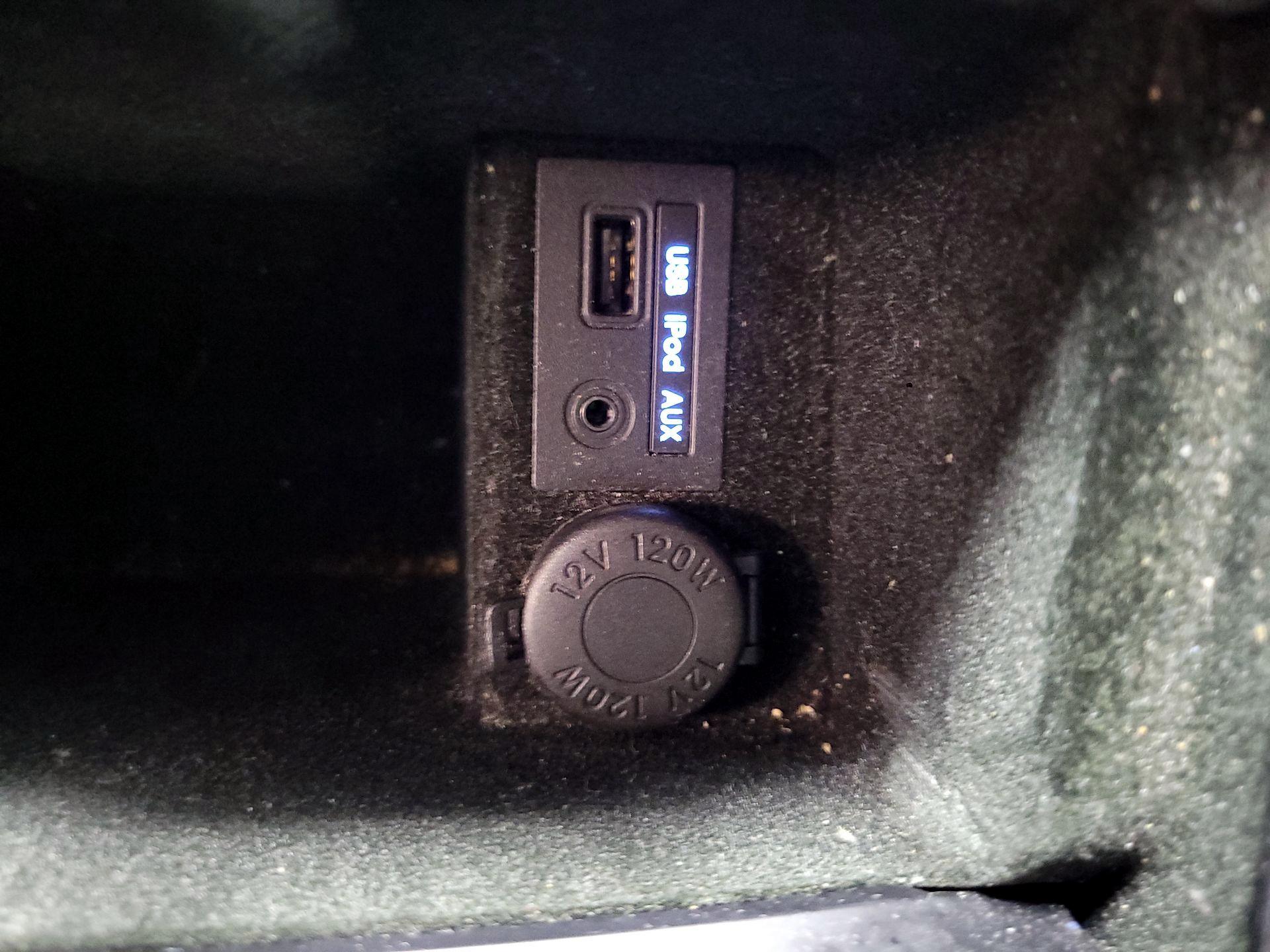 Thumbnail: 2014 Hyundai Azera - 18