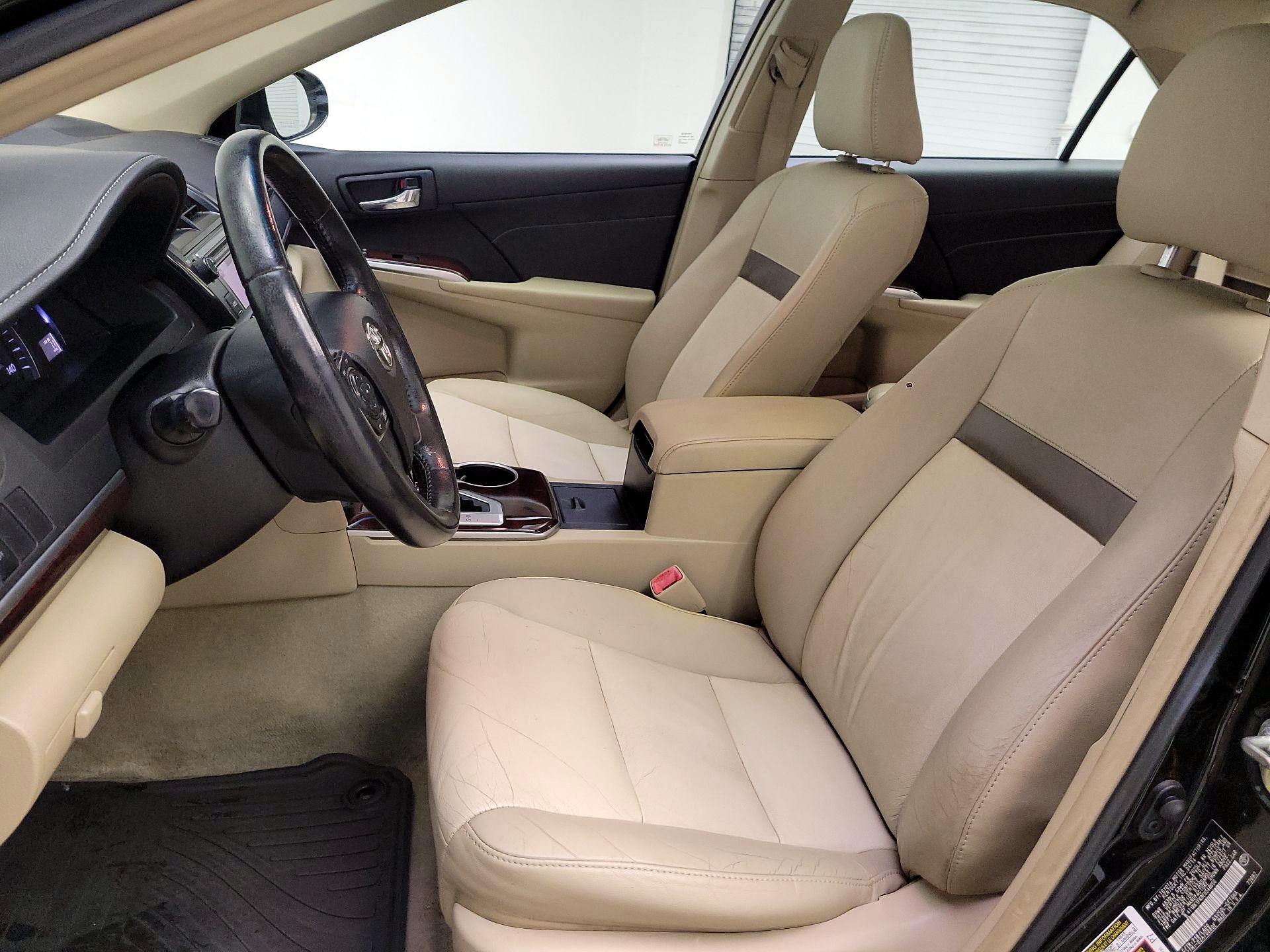 Thumbnail: 2014 Toyota Camry - 11