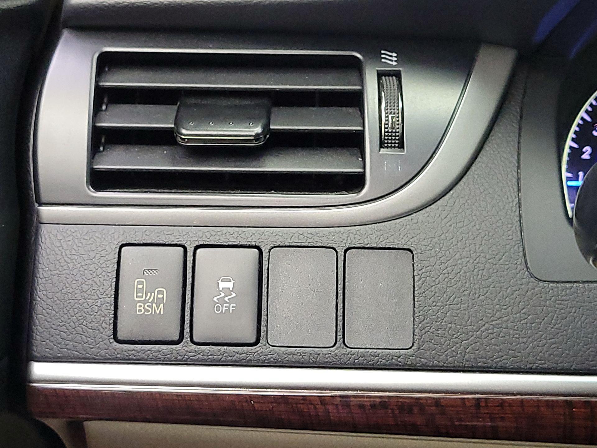 Thumbnail: 2014 Toyota Camry - 13