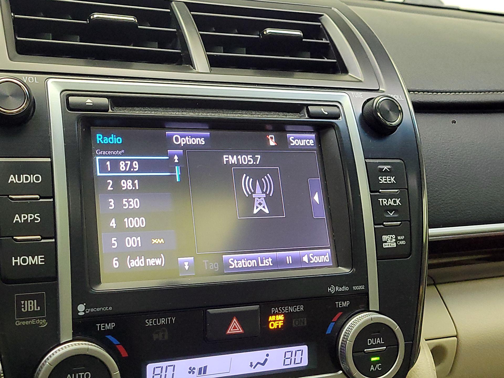 Thumbnail: 2014 Toyota Camry - 16