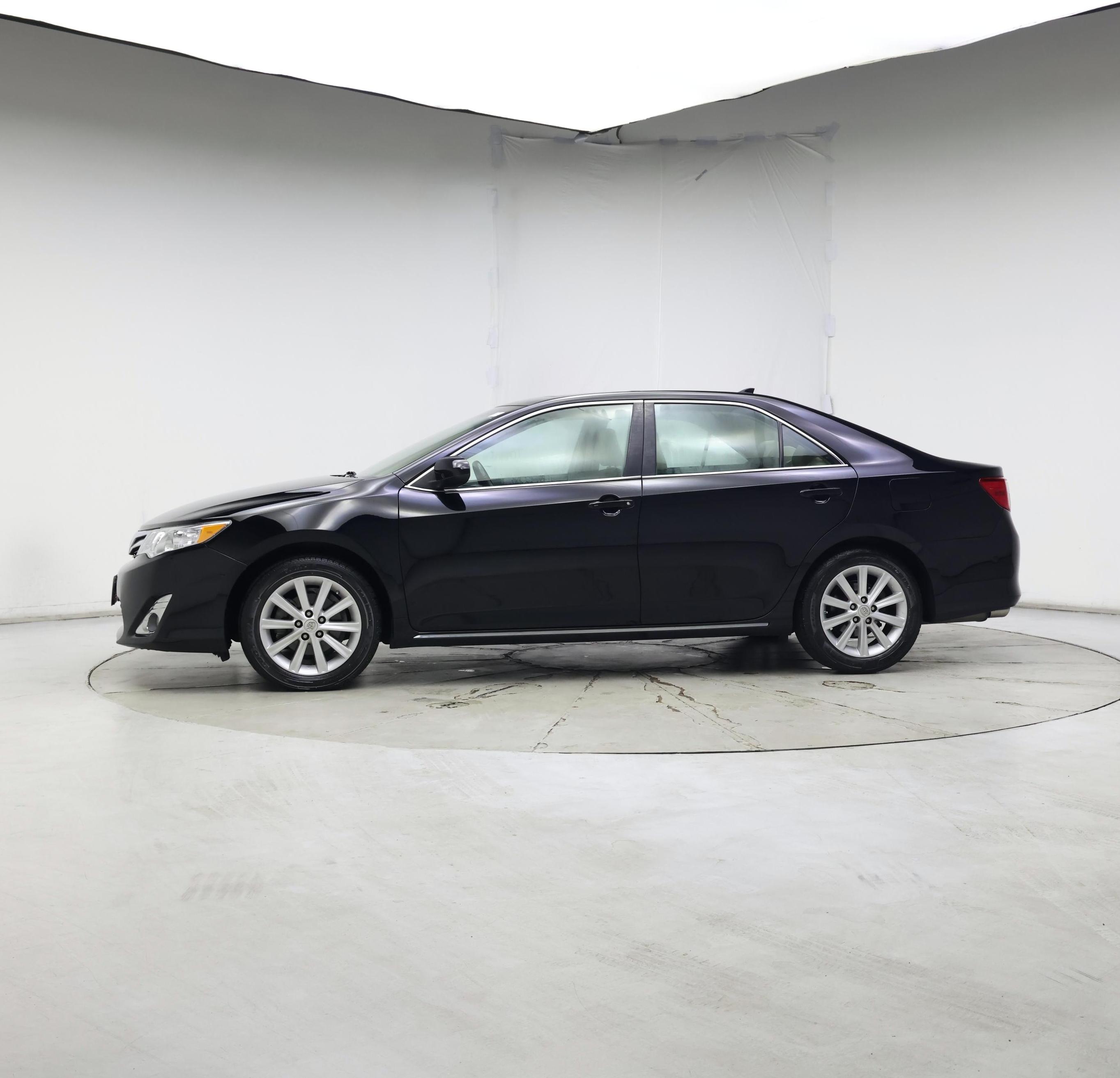 Thumbnail: 2014 Toyota Camry - 3