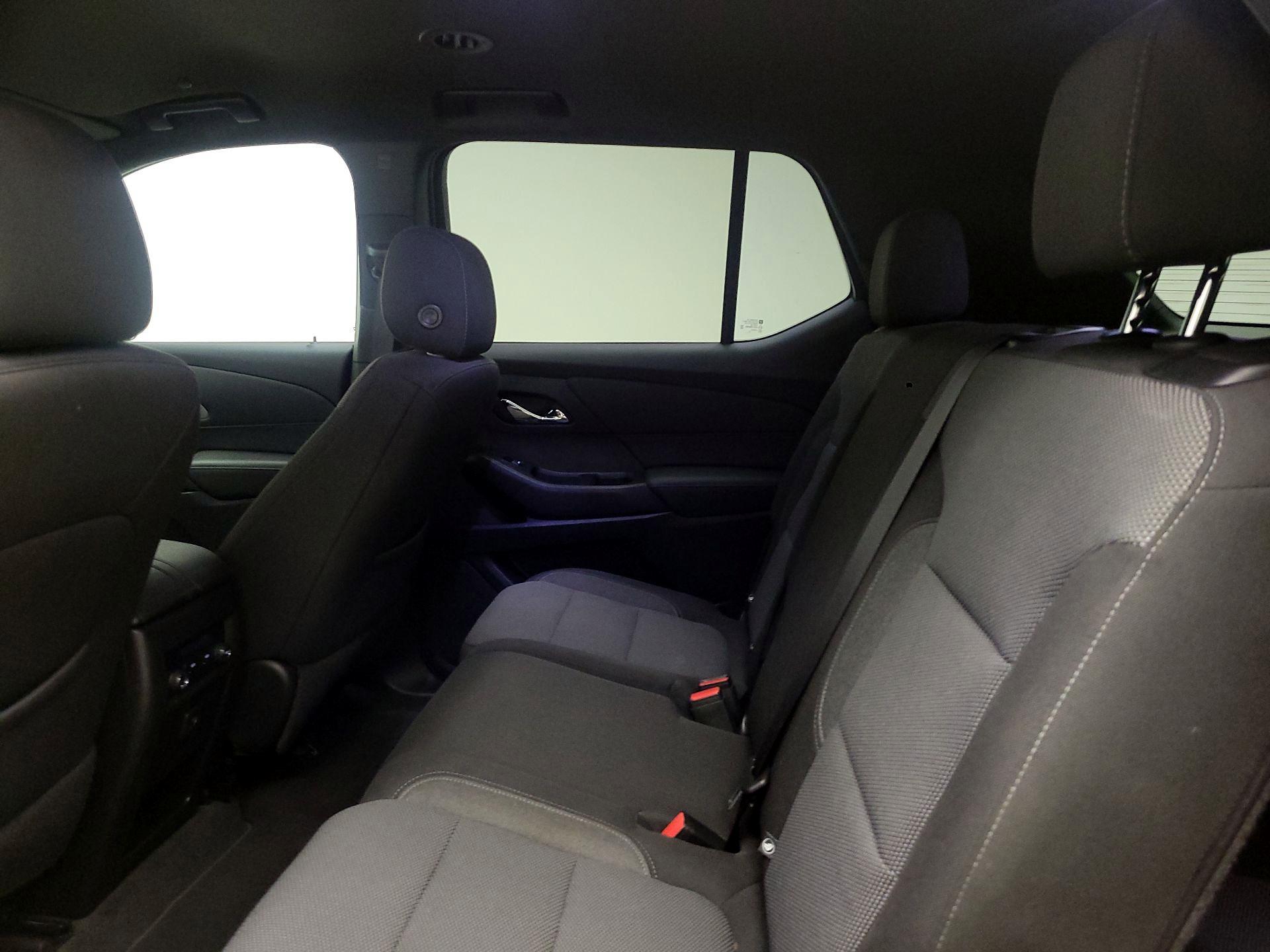 Thumbnail: 2022 Chevrolet Traverse - 19