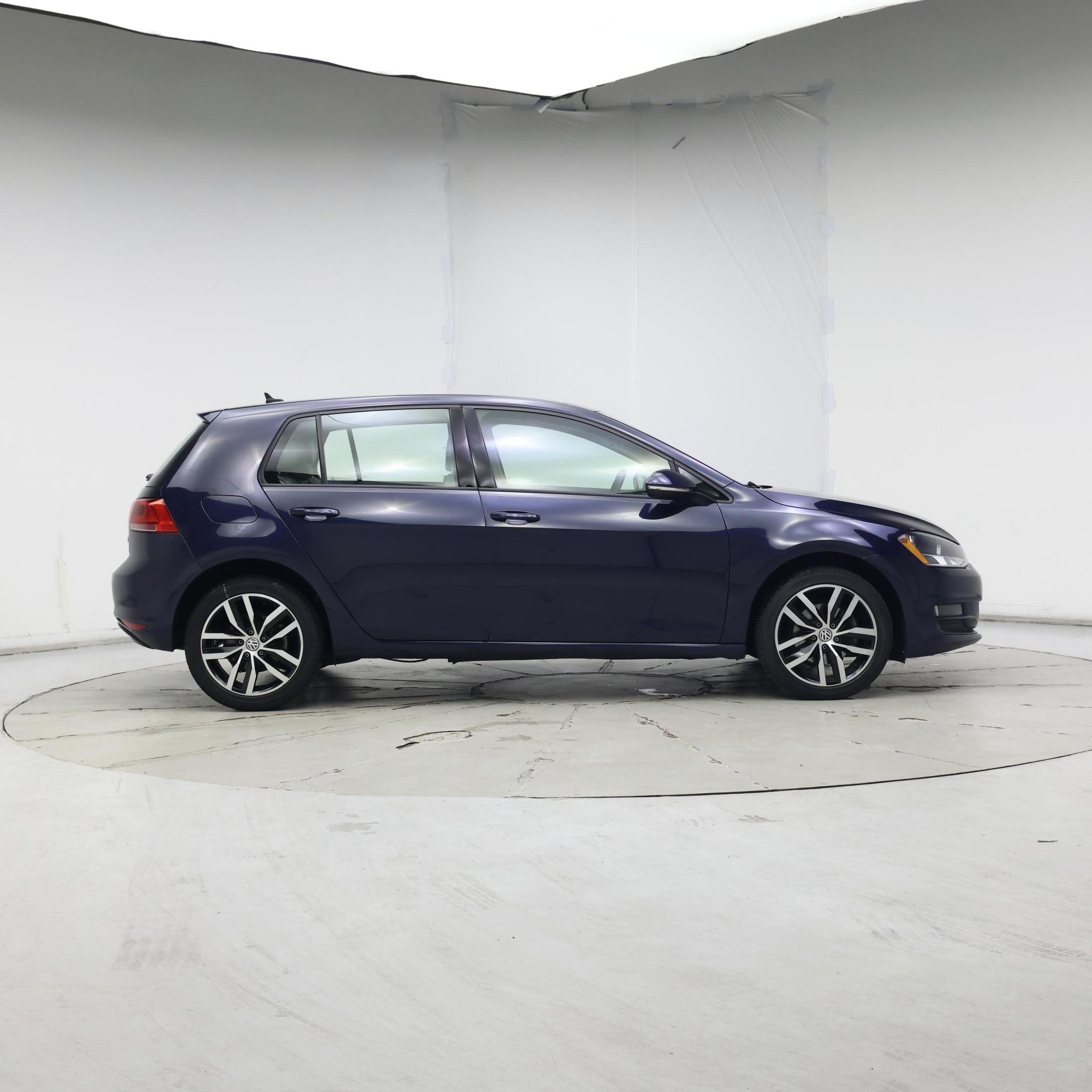 Thumbnail: 2017 Volkswagen Golf - 7