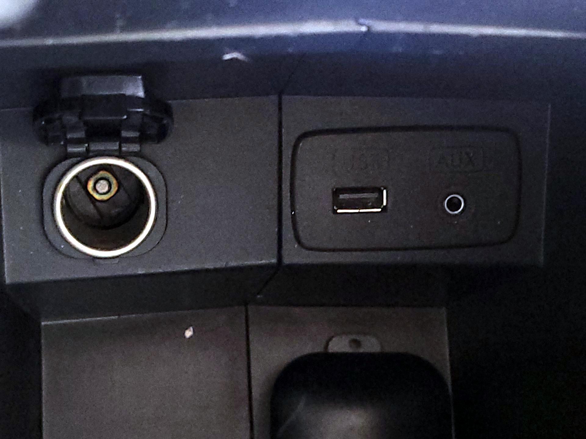 Thumbnail: 2015 Subaru Forester - 18