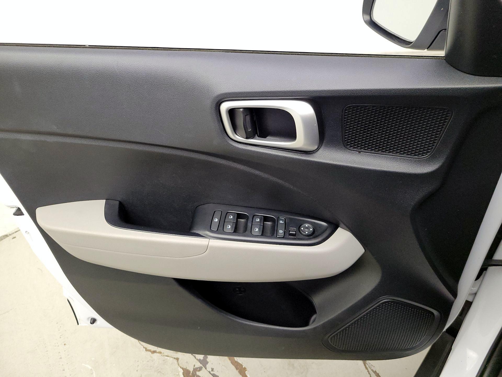 Thumbnail: 2020 Hyundai Venue - 12