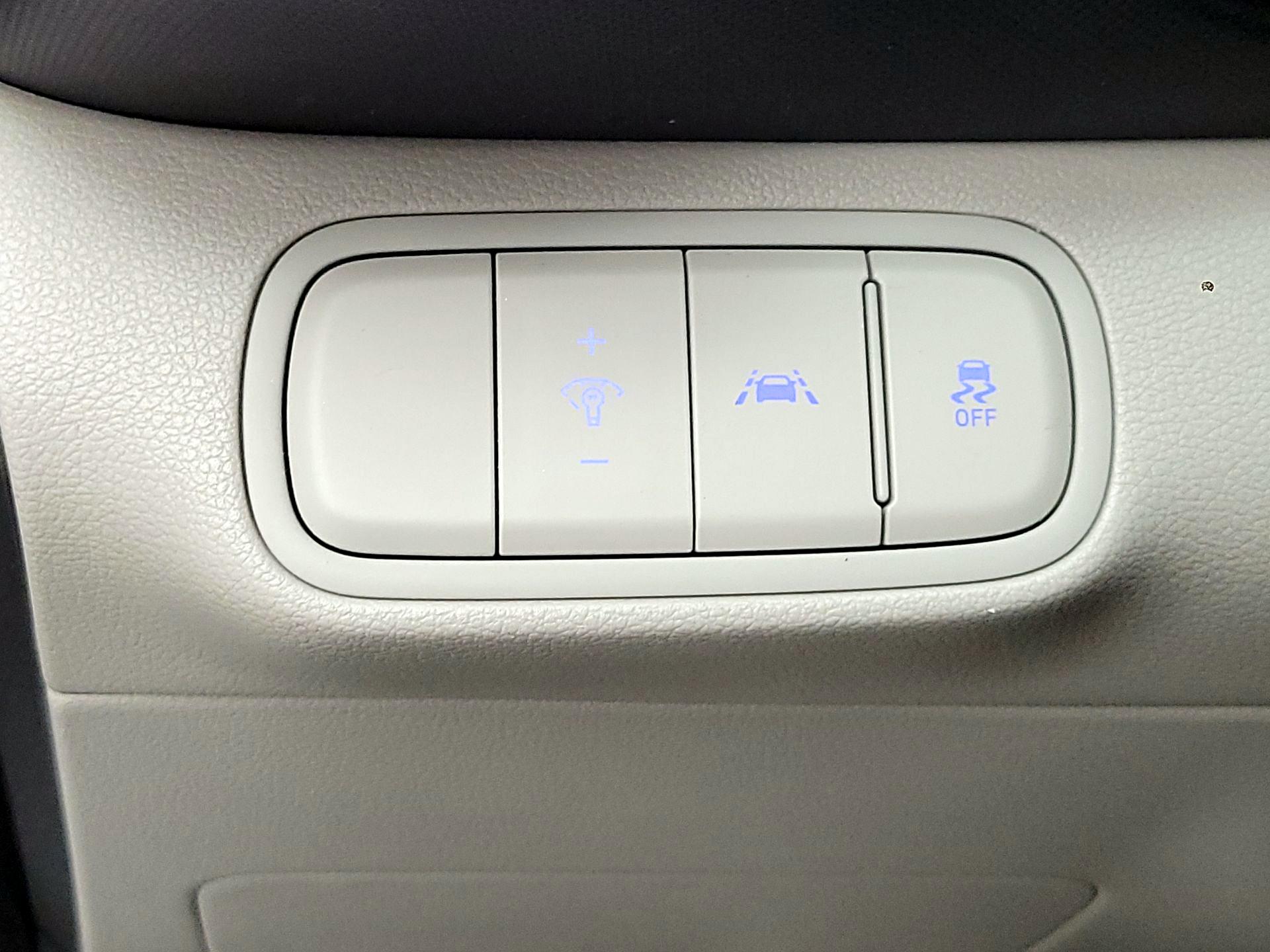 Thumbnail: 2020 Hyundai Venue - 13