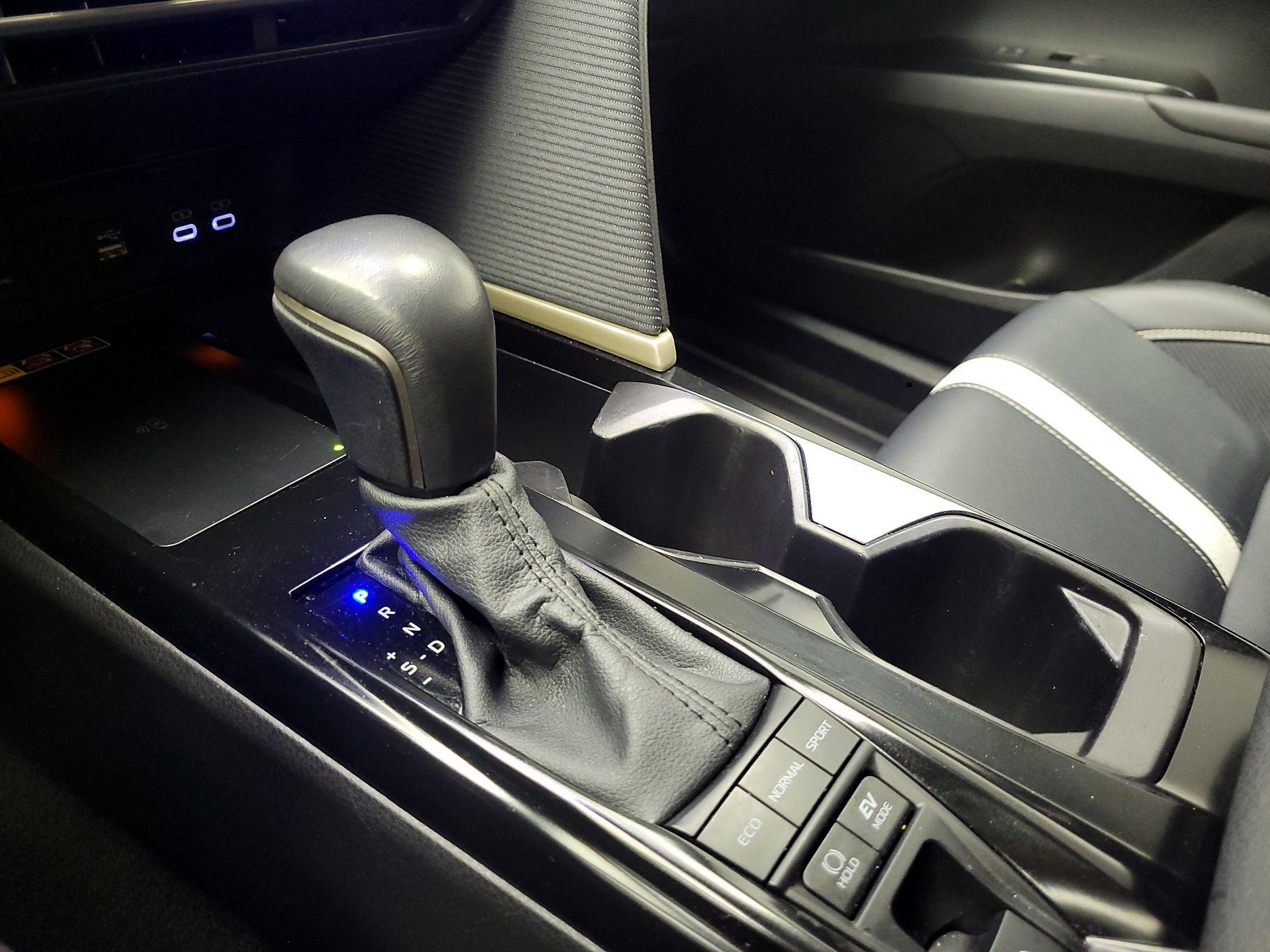 Thumbnail: 2025 Toyota Camry - 18