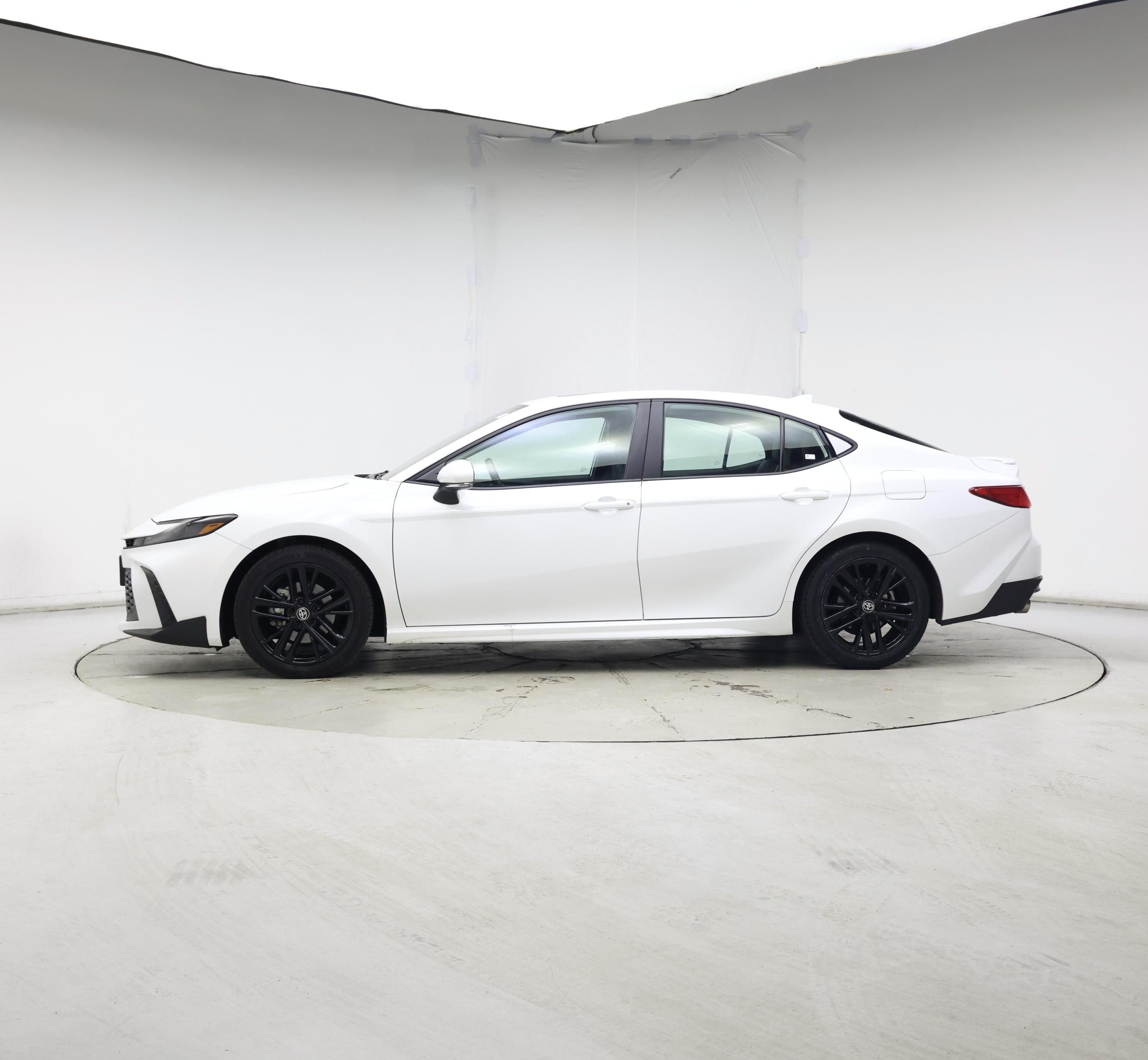 Thumbnail: 2025 Toyota Camry - 3