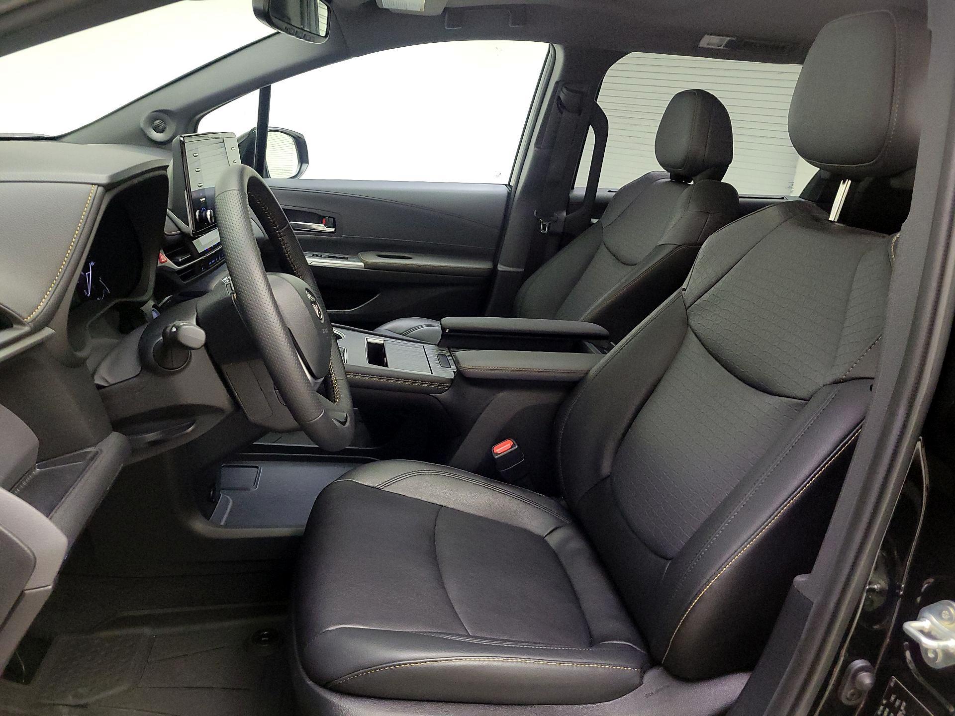 Thumbnail: 2024 Toyota Sienna - 11