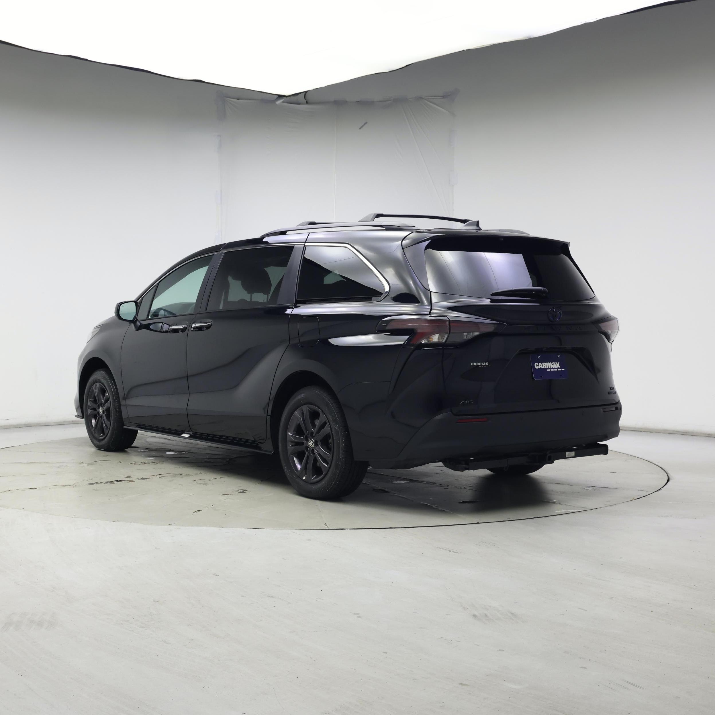 Thumbnail: 2024 Toyota Sienna - 2