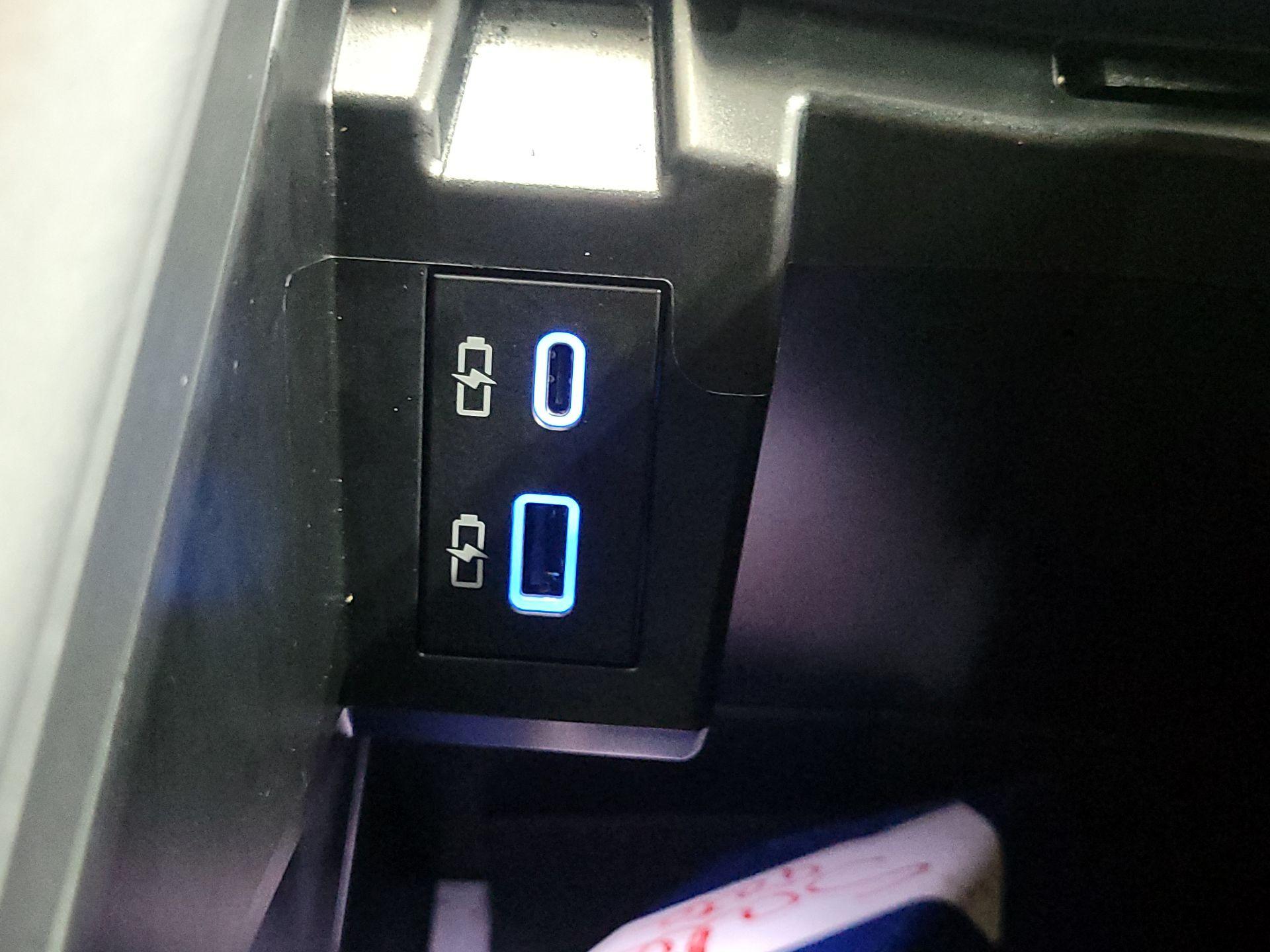 Thumbnail: 2024 Toyota Sienna - 19