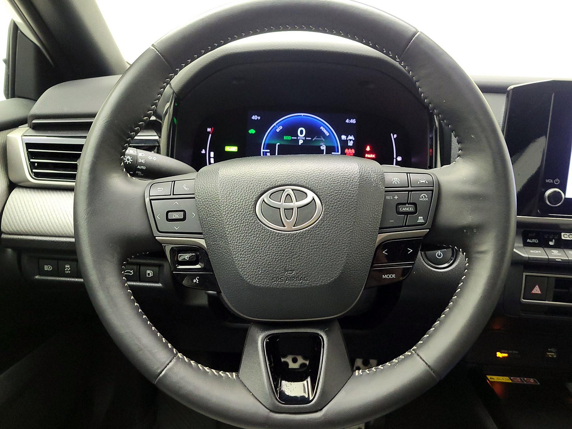 Thumbnail: 2025 Toyota Camry - 10