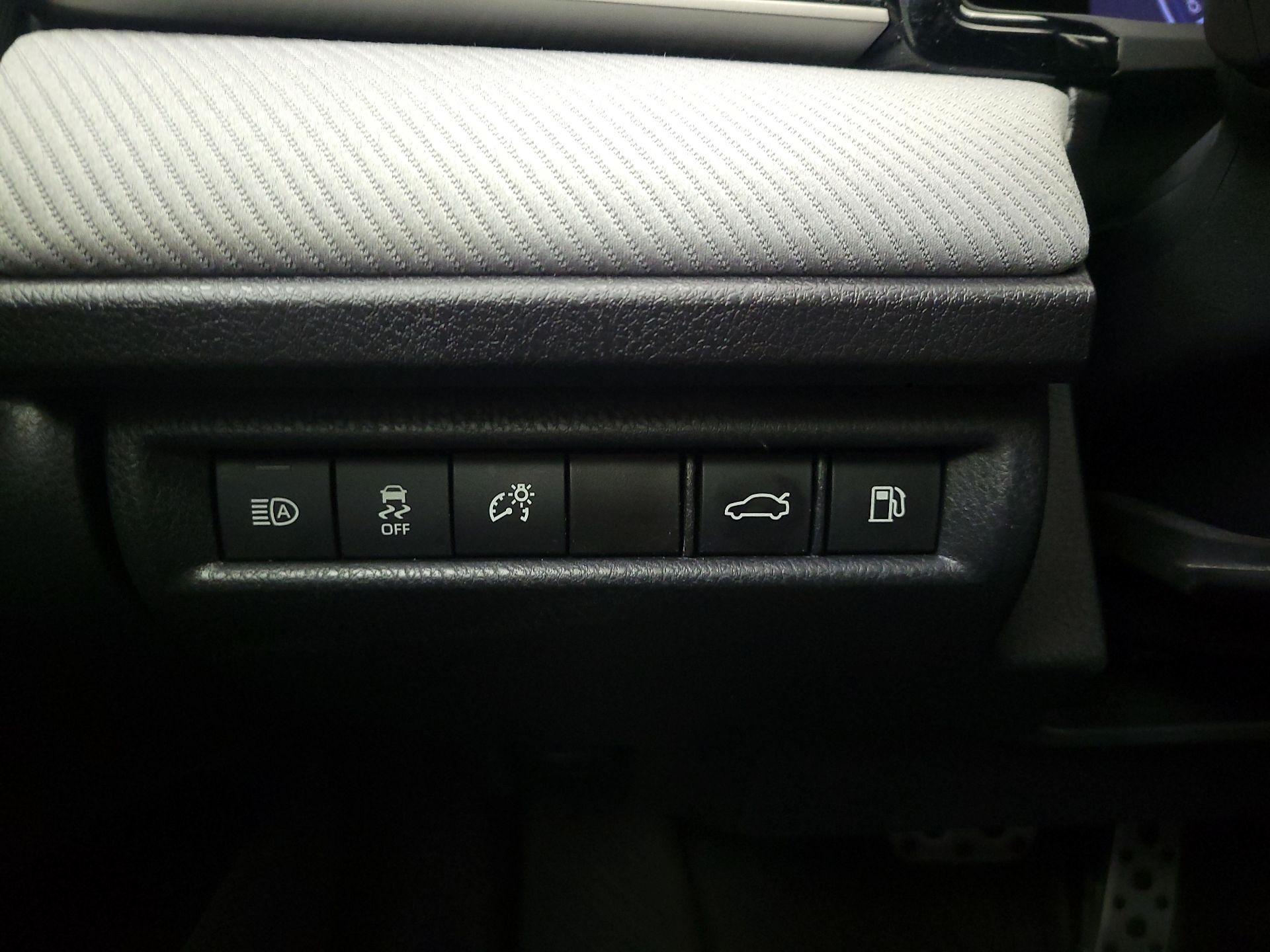 Thumbnail: 2025 Toyota Camry - 13